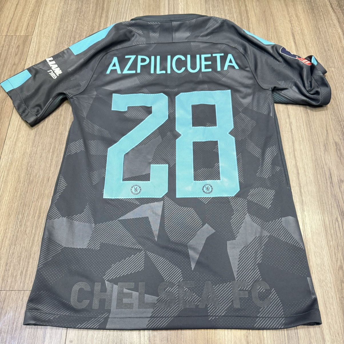 Adidas Chelsea 17/18 away shirt #28 Azpilicueta Size US S / EU 44-46 / 1 - 2 Thumbnail