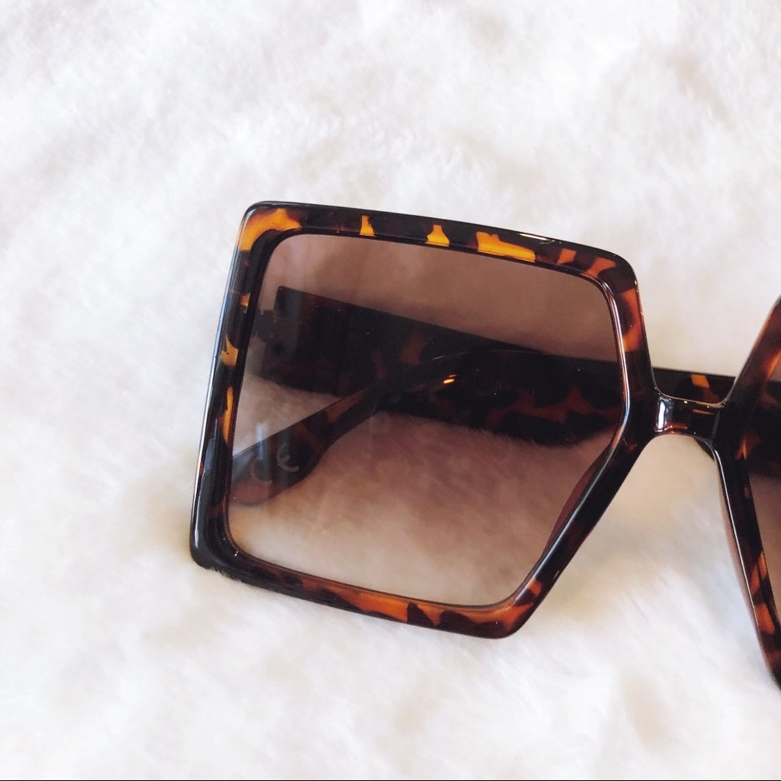 Other Molly Tortoise Brown Oversize Rectangle Sunglasses Size ONE SIZE - 2 Thumbnail