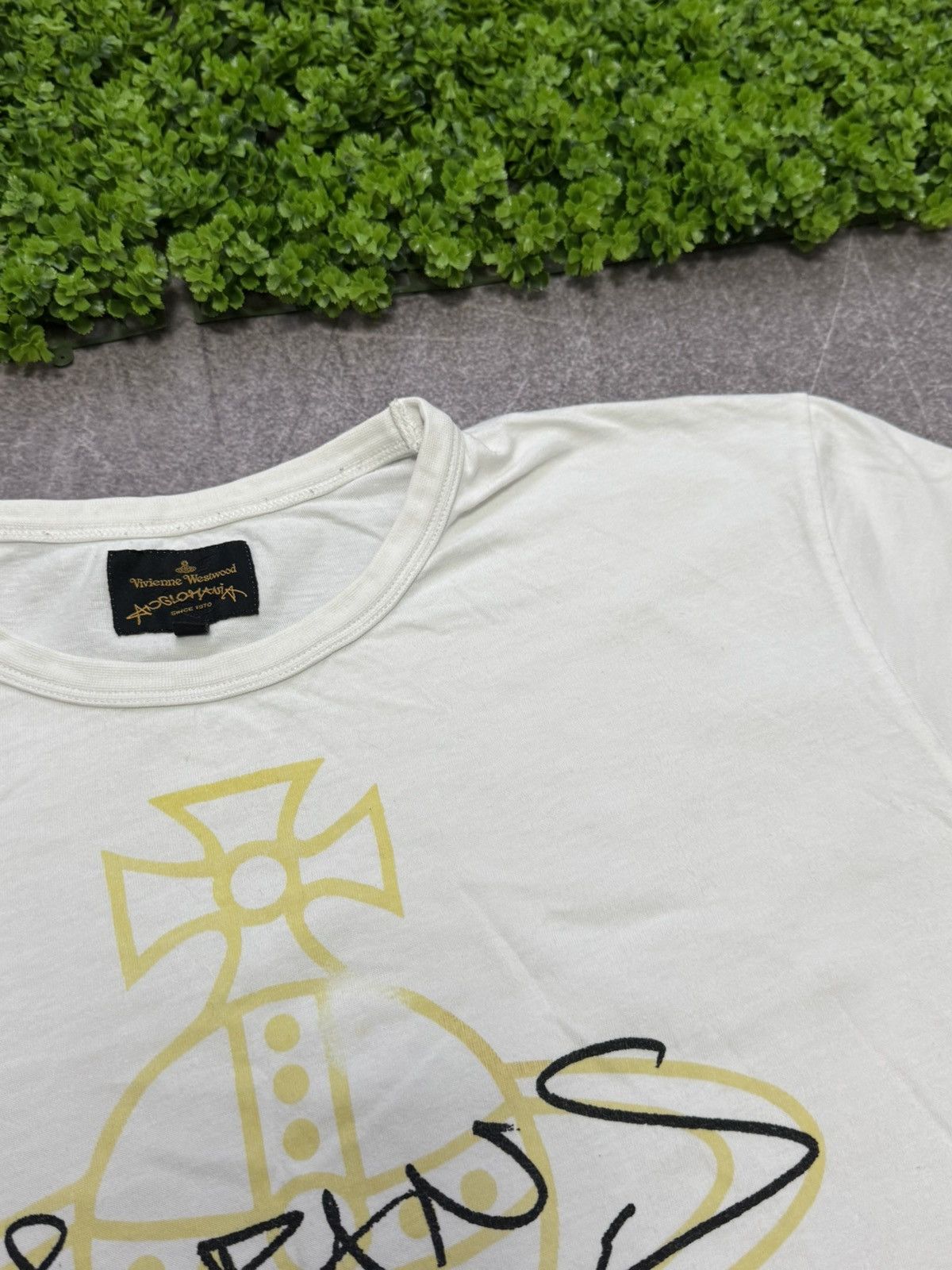 Vivienne Westwood Vivienne Westwood Anglomania White Designer Big Logo T-shirt Size US XL / EU 56 / 4 - 3 Thumbnail