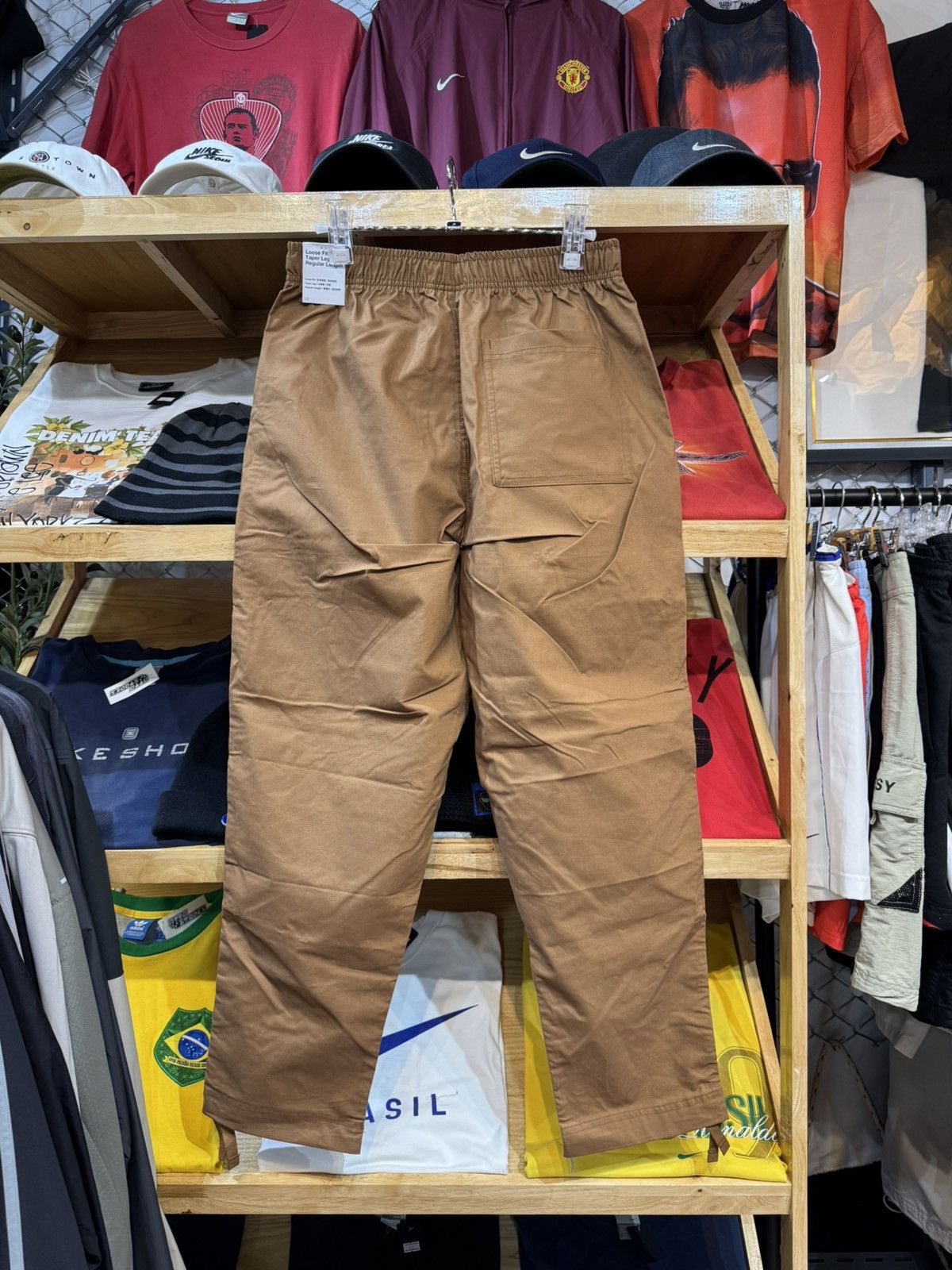 Nike Nike Loose Fit Taper Leg Regular Length Pants Size US 30 / EU 46 - 2 Thumbnail