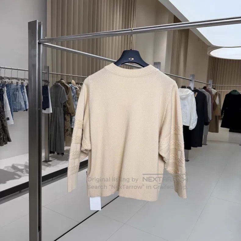 Hermes Hermes Khaki Loose Knit Cashmere Sweater Size XS / US 0-2 / IT 36-38 - 2 Thumbnail