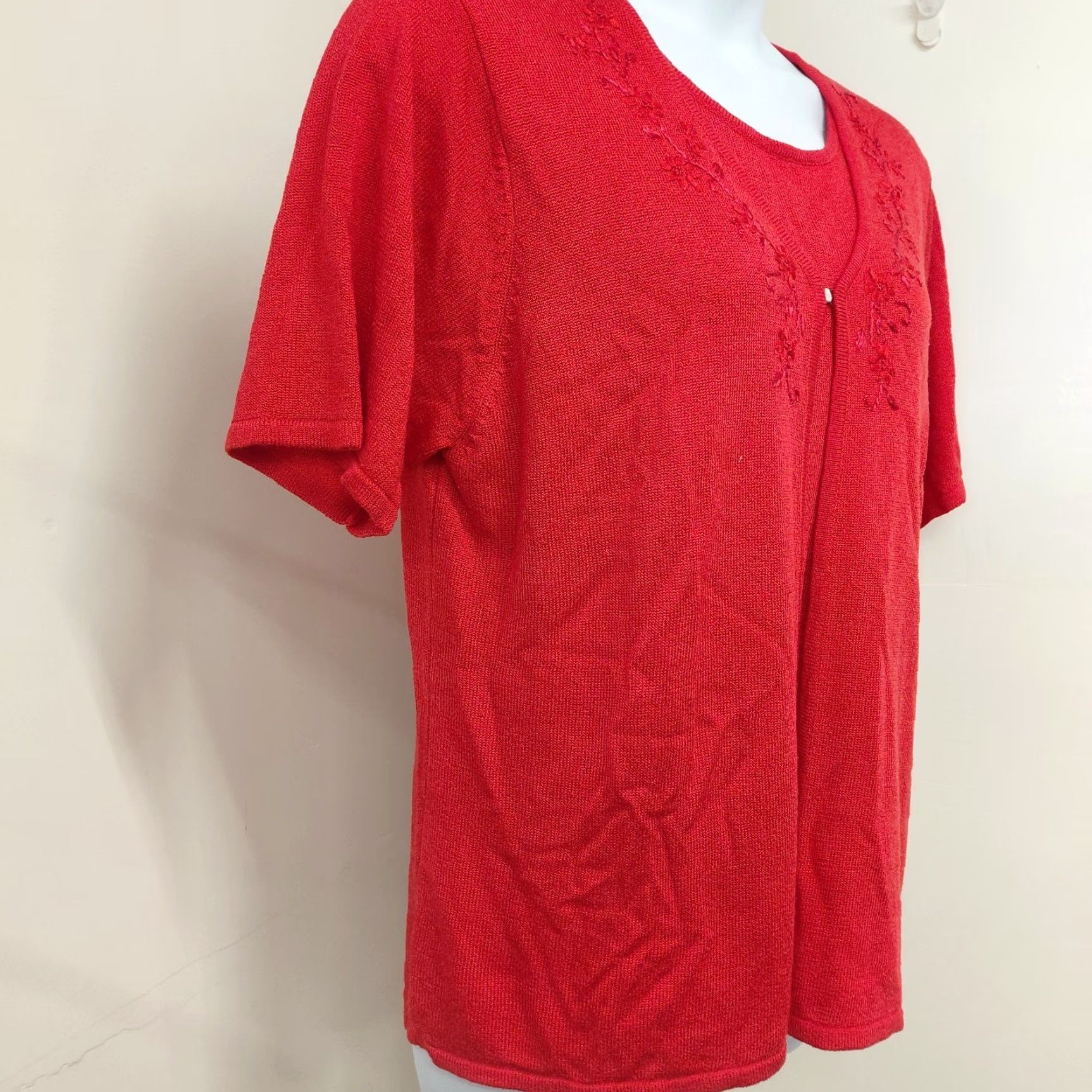 Vintage Sag Harbor 2-in-1 Cardigan Womens Size 1X Red Button Closure Short Sleeves Valen Size XL / US 12-14 / IT 48-50 - 3 Thumbnail