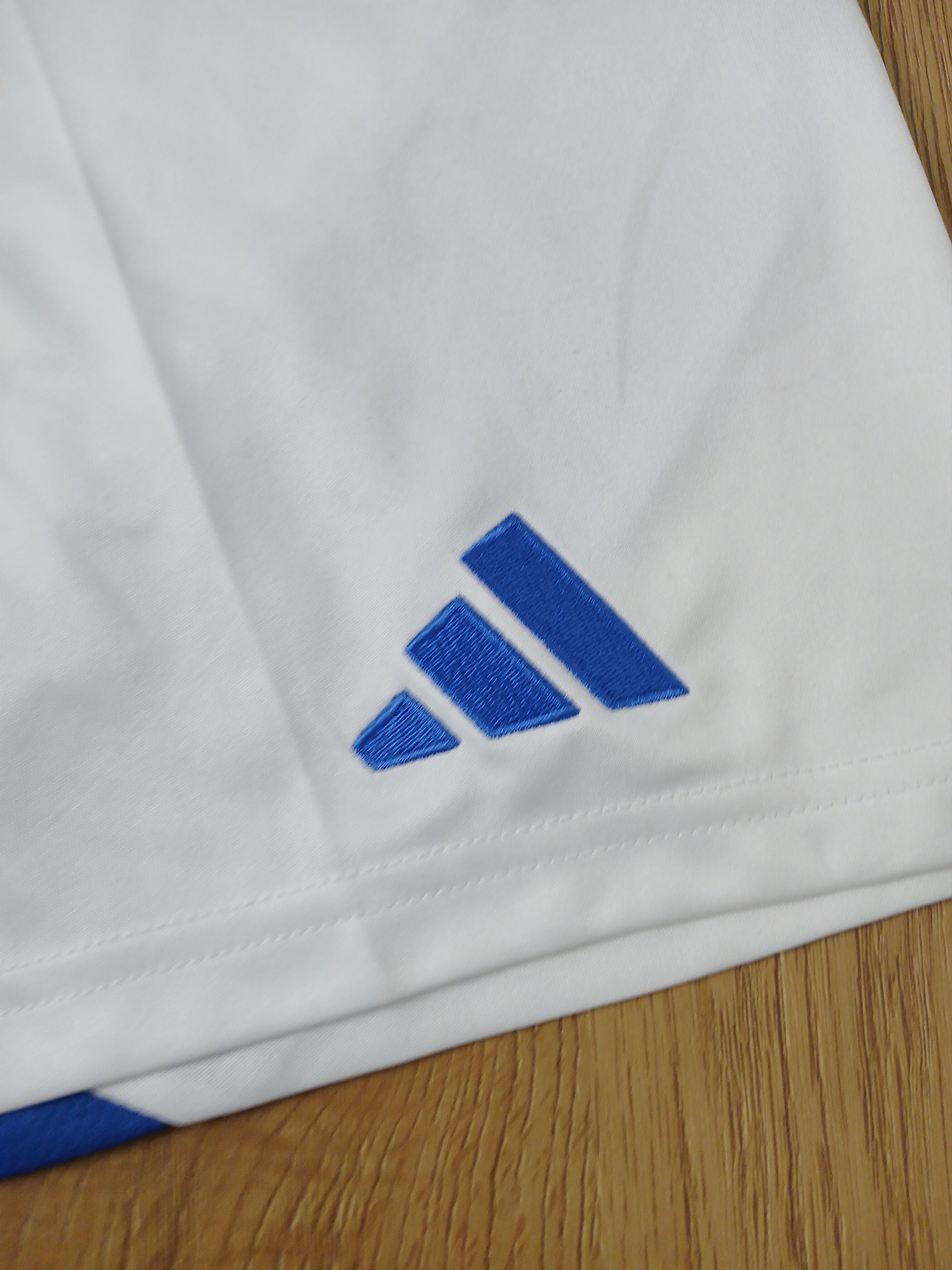 Adidas New KIDS Italy National Team Football Shorts Size US 26 / EU 42 - 4 Thumbnail