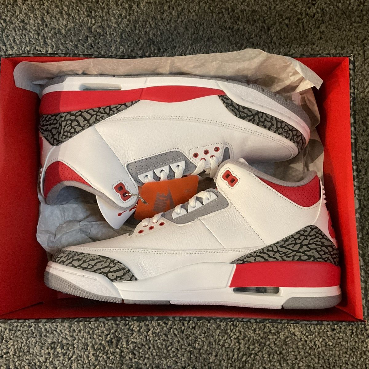 Nike Jordan 3 Retro Size US 11 / EU 44 - 8 Thumbnail