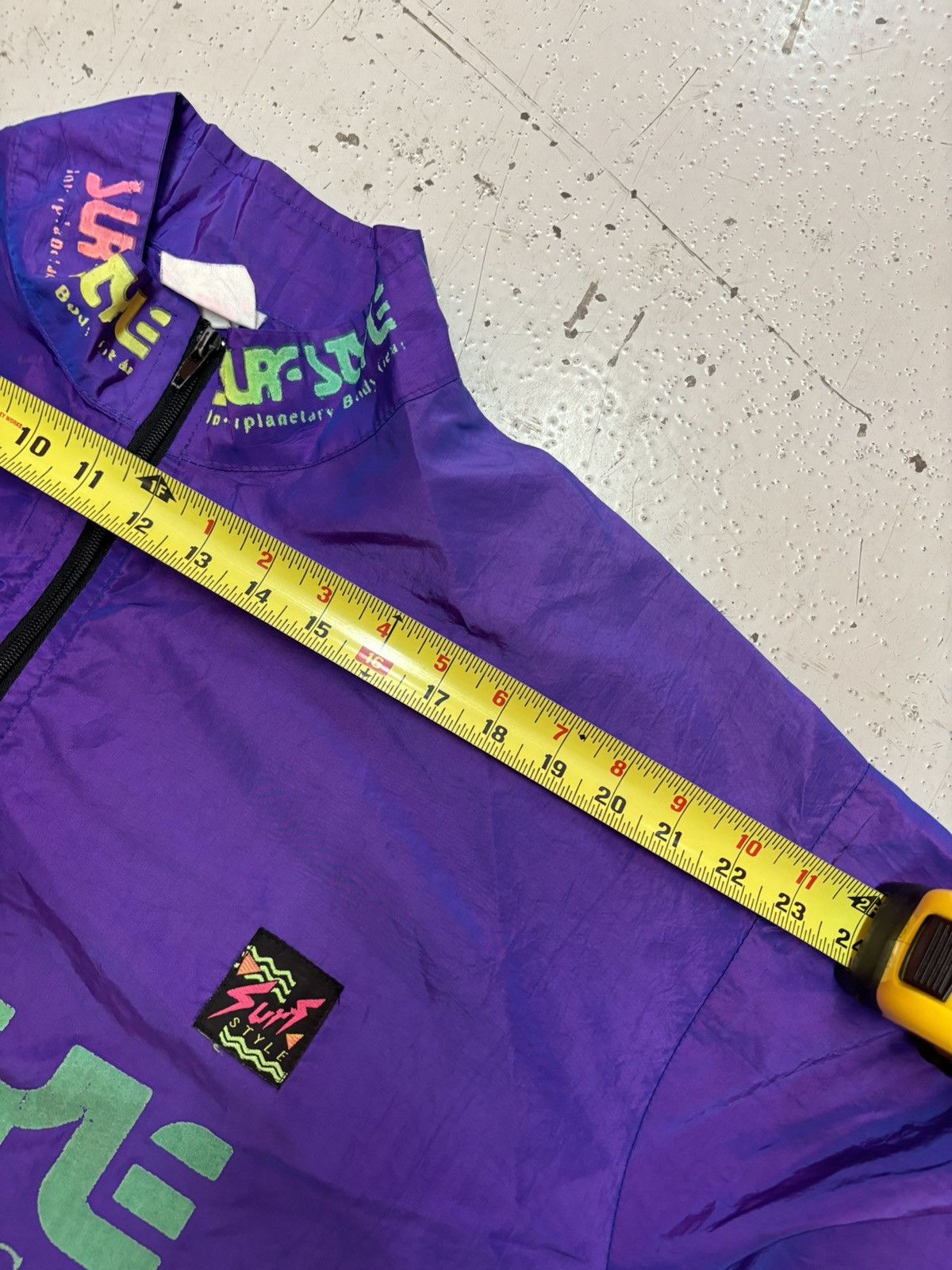 Vintage ***FINAL DROP***RARE 90s SURF STYLE OVERSIZED WINDBREAKER OS Size US XXL / EU 58 / 5 - 12 Thumbnail