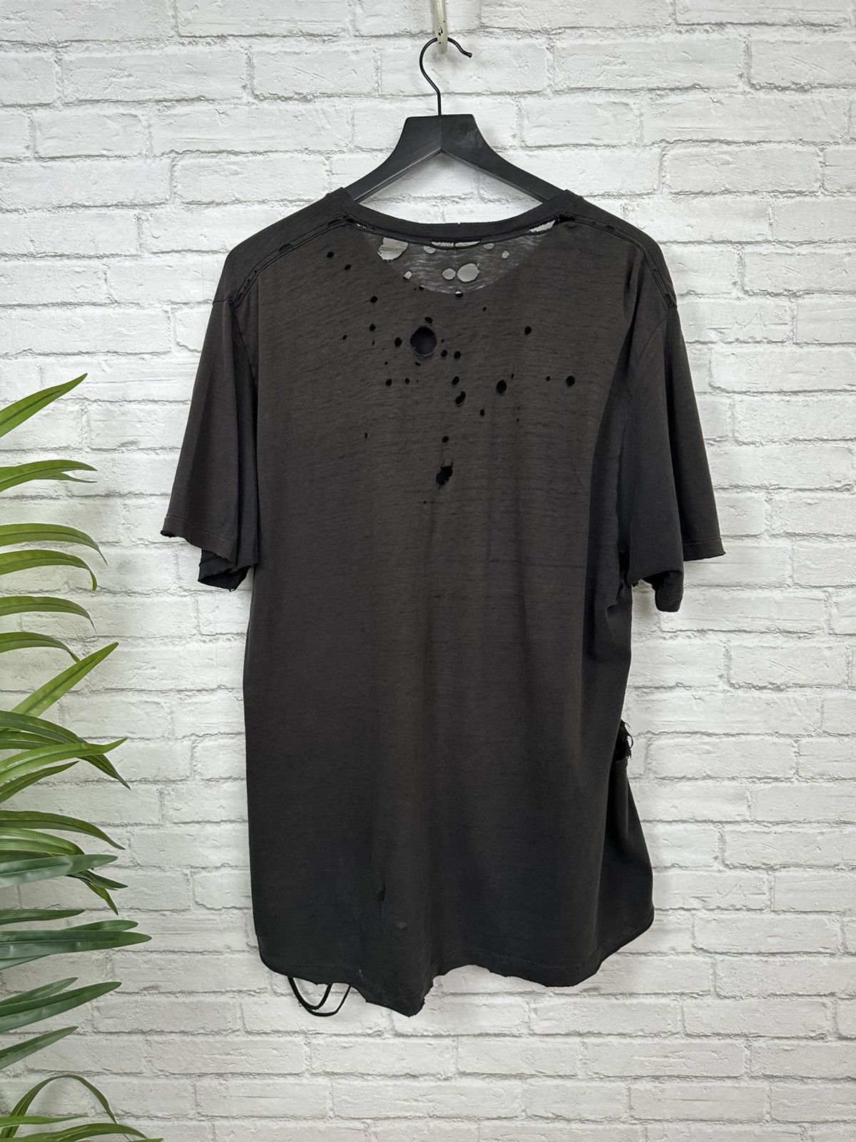 Vintage (XL) GRAIL THRASHED OUT Faded Black Vintage T Shirt Size US XL / EU 56 / 4 - 9 Thumbnail