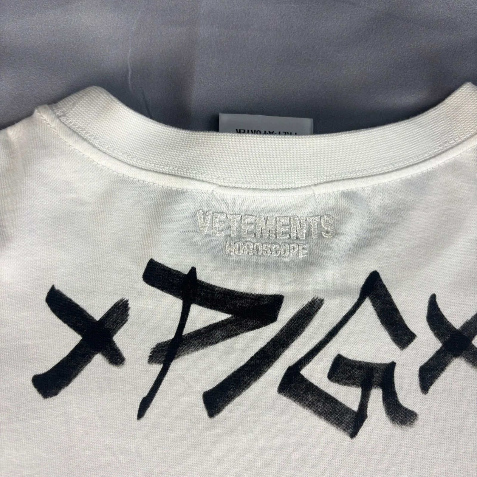 Vetements Vetements zodiac t-shirt Size US S / EU 44-46 / 1 - 6 Thumbnail