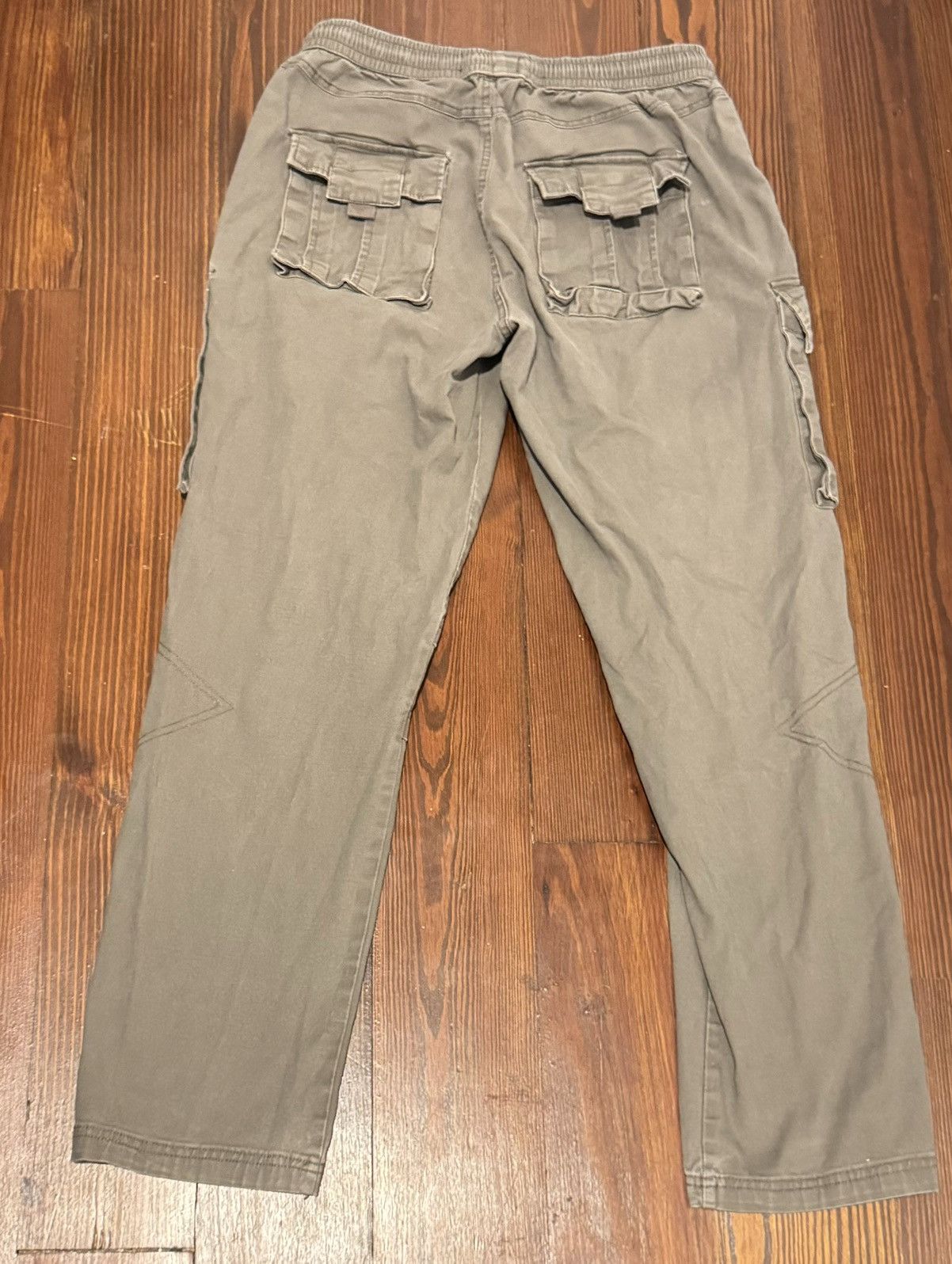 Forever 21 Grey Cargo Pants Size US 32 / EU 48 - 2 Thumbnail