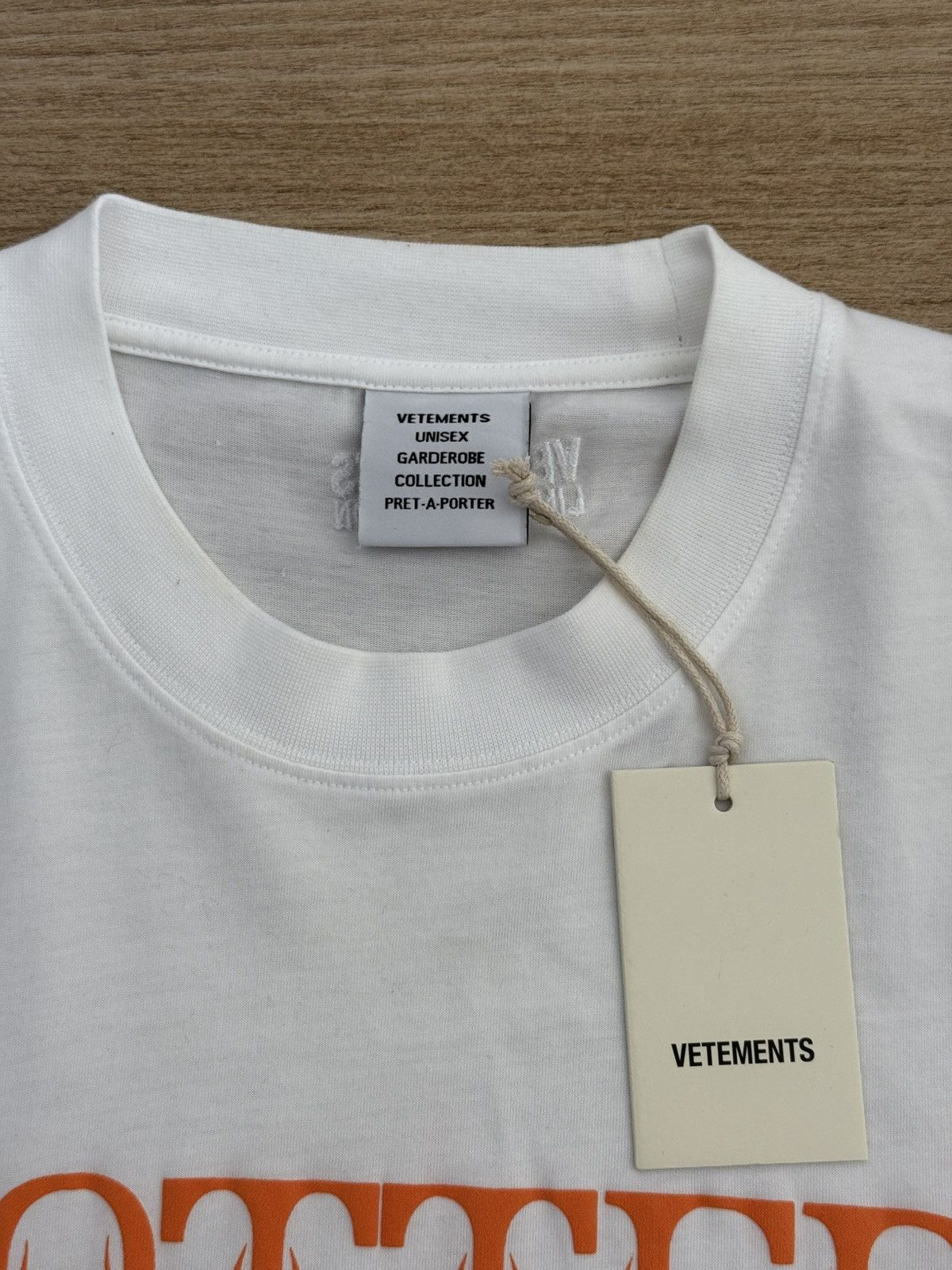 Vetements Vetements HOTTER THAN YOUR EX T-Shirt Size US M / EU 48-50 / 2 - 3 Thumbnail