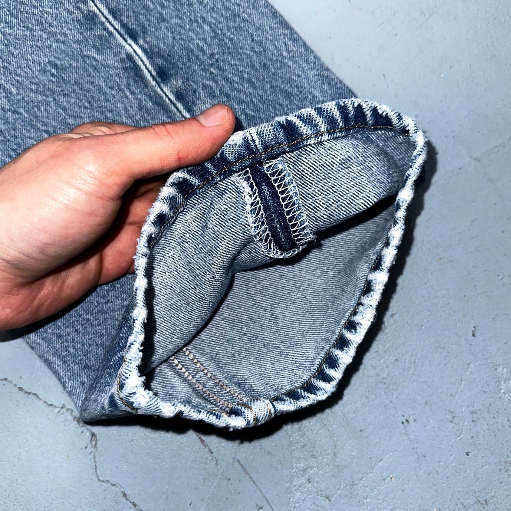 Levi's VINTAGE Levi's 501 Jeans Men 36x34 Light Wash 90s Straight 501 Series Denim Blue" Size US 36 / EU 52 - 4 Thumbnail