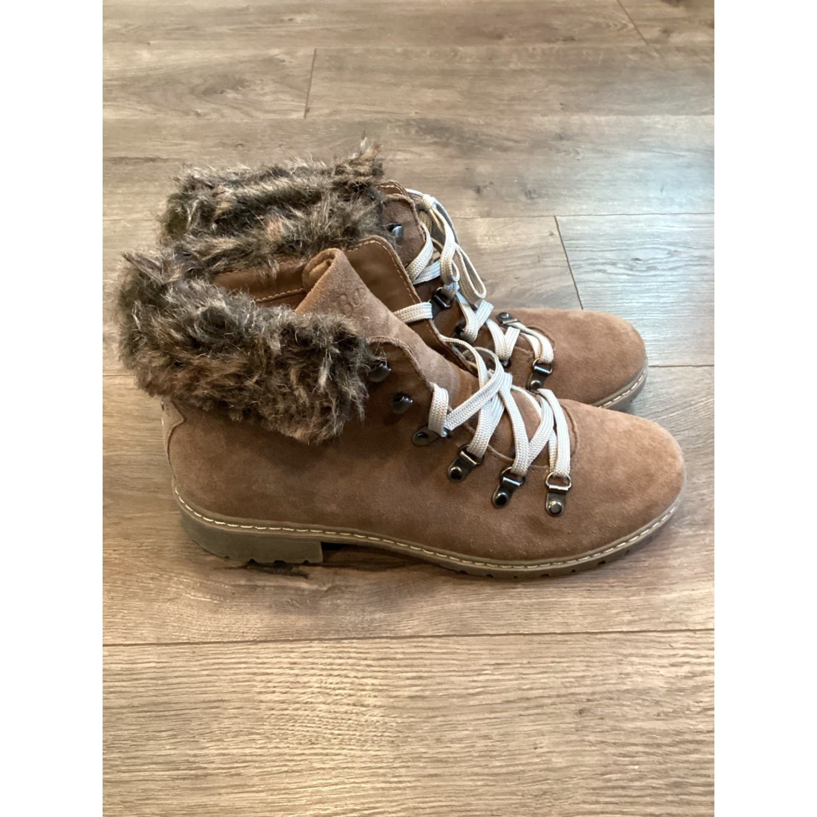 Vintage G.H. Bass Aubrey Womens Hiking Boots Chocolate Suede Leather Lace Up Ankle Boots 8.5 M Outdoor Leather Rubber Sole Womens Size US 8.5 / IT 38.5 - 2 Thumbnail