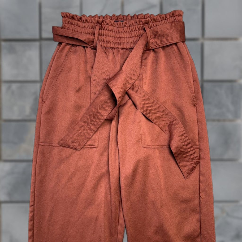 Abercrombie & Fitch Abercrombie & Fitch Pants Womens XS Rust Satin Paperbag High Waist Taper Tie Front Pockets Belted Elastic Size 26" / US 2 / IT 38 - 1 Thumbnail