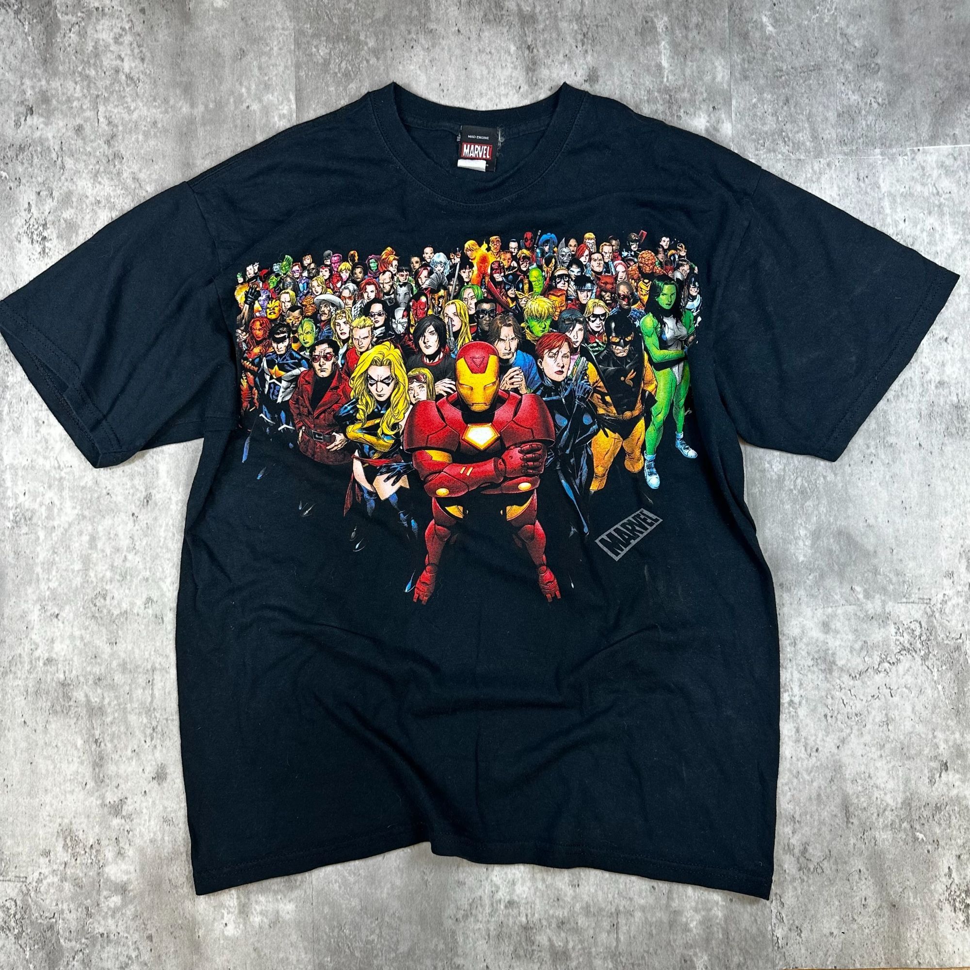 Marvel Comics Marvel Black Graphic T-Shirt Featuring Avengers Characters B Size US L / EU 52-54 / 3 - 1 Thumbnail