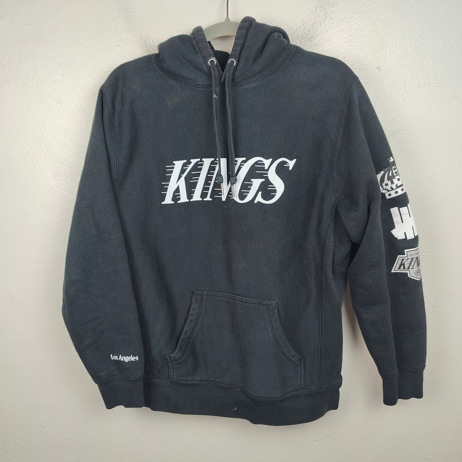 Undefeated LA Kings Hoodie Sweatshirt Mens Small Black