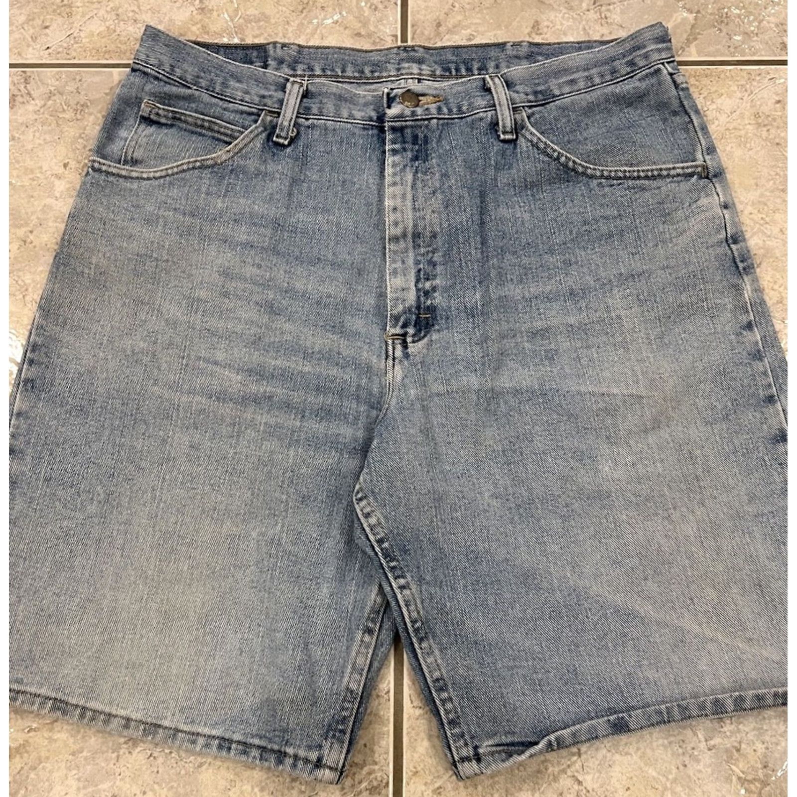 Wrangler VTG Wrangler Blue Denim 36 Jorts Bermuda Distressed 10" Inseam Relaxed Mens 90s Y2K Vintage Work Wear Jeans Shorts Size US 36 / EU 52 - 6 Thumbnail