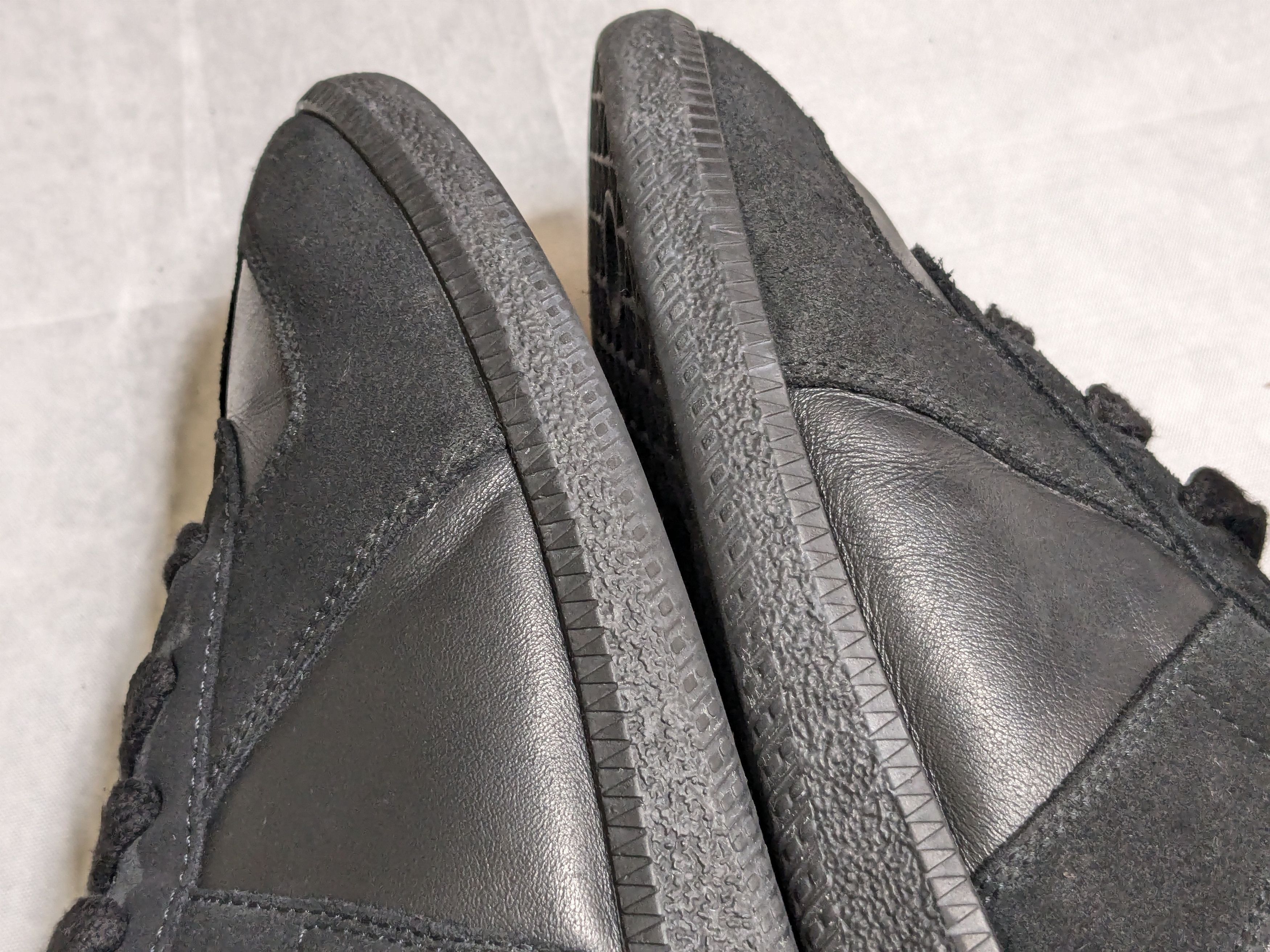 Maison Margiela Maison Margiela Replica GAT Black 9 42 Low Tops Suede Size US 9 / EU 42 - 10 Thumbnail