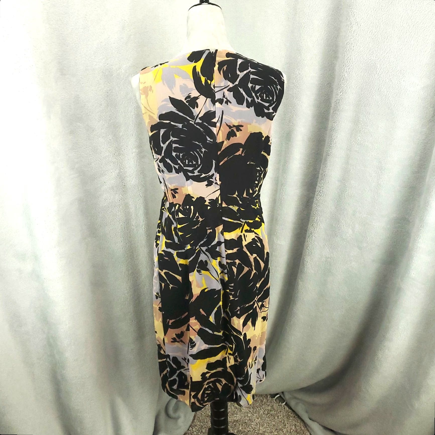 Banana Republic Banana Republic Artsy Roses Dress Womens 8 Faux Wrap Sheer Floral V Neck Lined Size M / US 6-8 / IT 42-44 - 3 Thumbnail