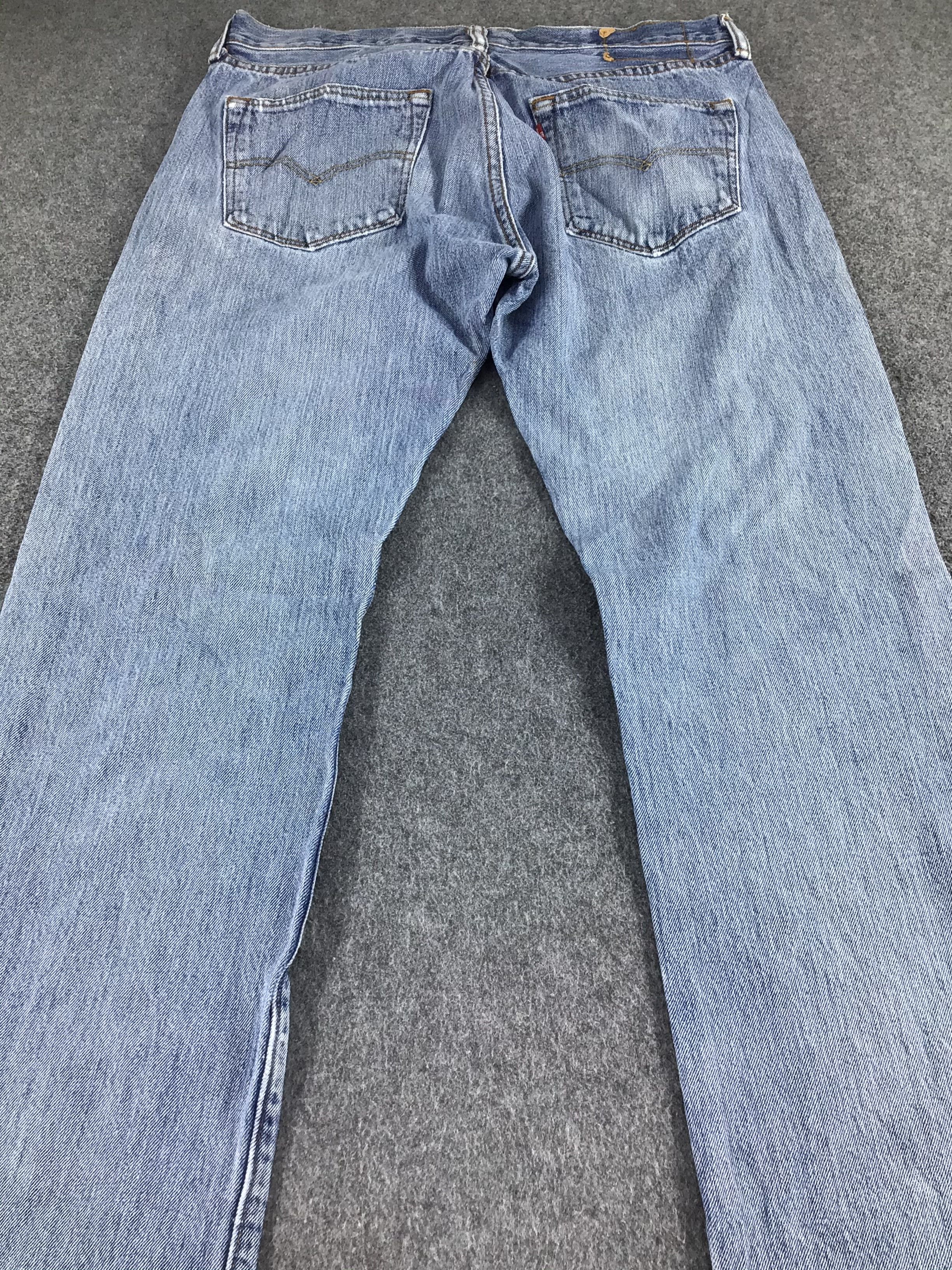 Levi's Vintage Levis 501 Jeans Faded Blue Denim -J382 Size US 34 / EU 50 - 4 Thumbnail