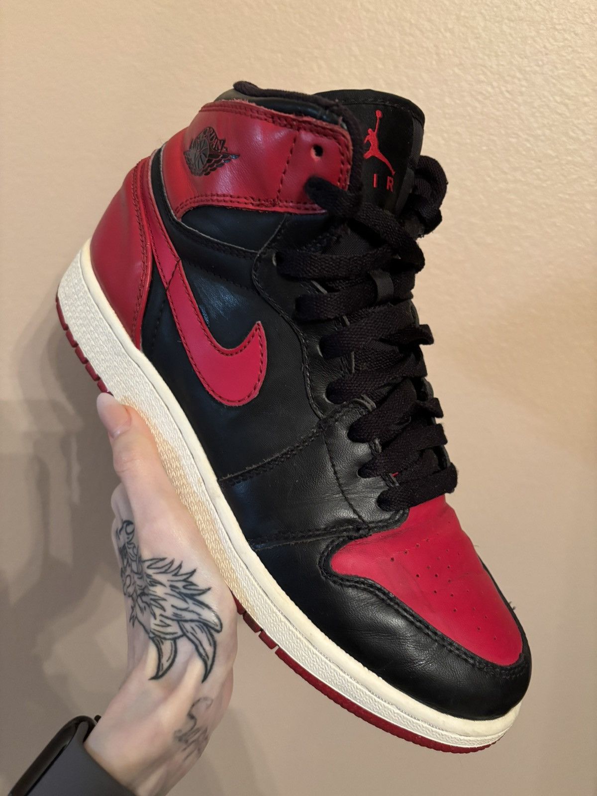 Jordan Brand × Nike × Vintage Air Jordan 1 High Retro GS ‘Chicago Bulls’ 2009 Size US 6 / EU 39 - 2 Thumbnail