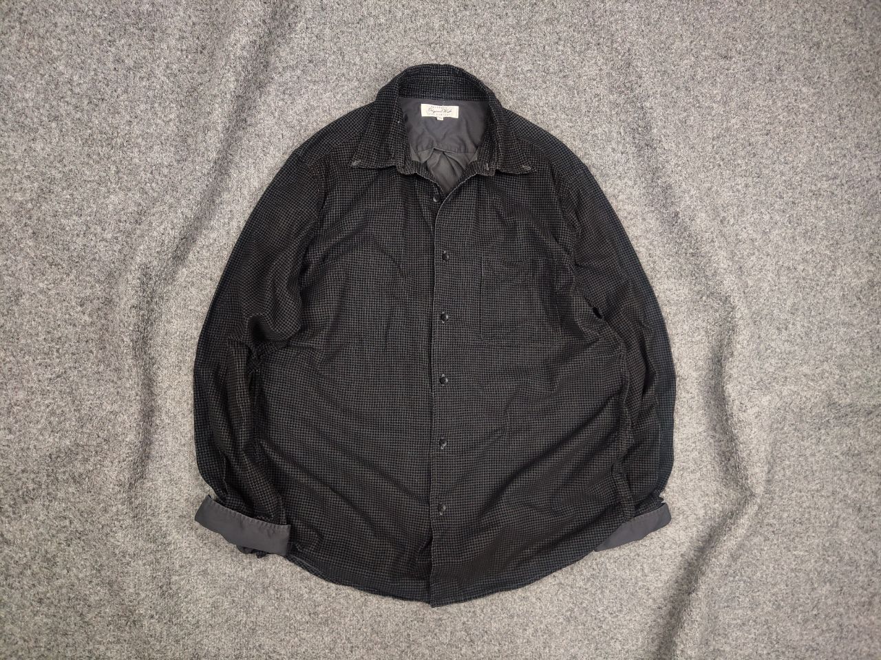 Le Grande Bleu (L.G.B.) Original Wash Vintage Japan Made Uniqlo Dark corduroy Shirt Size US XL / EU 56 / 4 - 2 Thumbnail