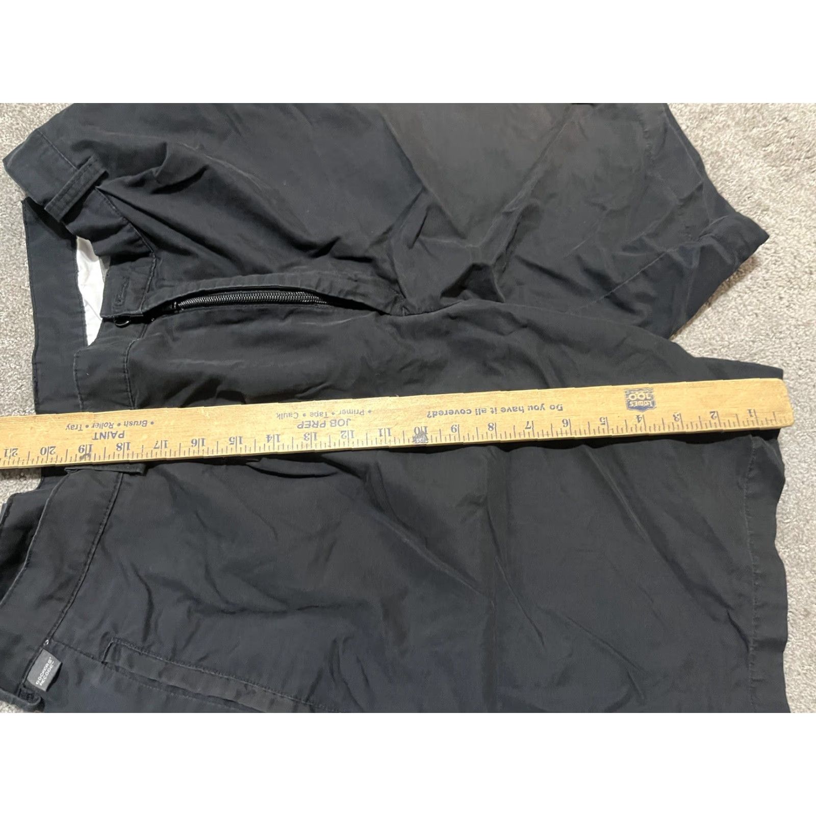 Dockers VINTAGE DOCKERS Recode Shorts Mens 38 Black Pleated Weathered Short Canvas Chin o Regular Rise High 9in Belt Loops Pockets Z ip Fly Casual 38 Mens Size US 38 / EU 54 - 5 Thumbnail