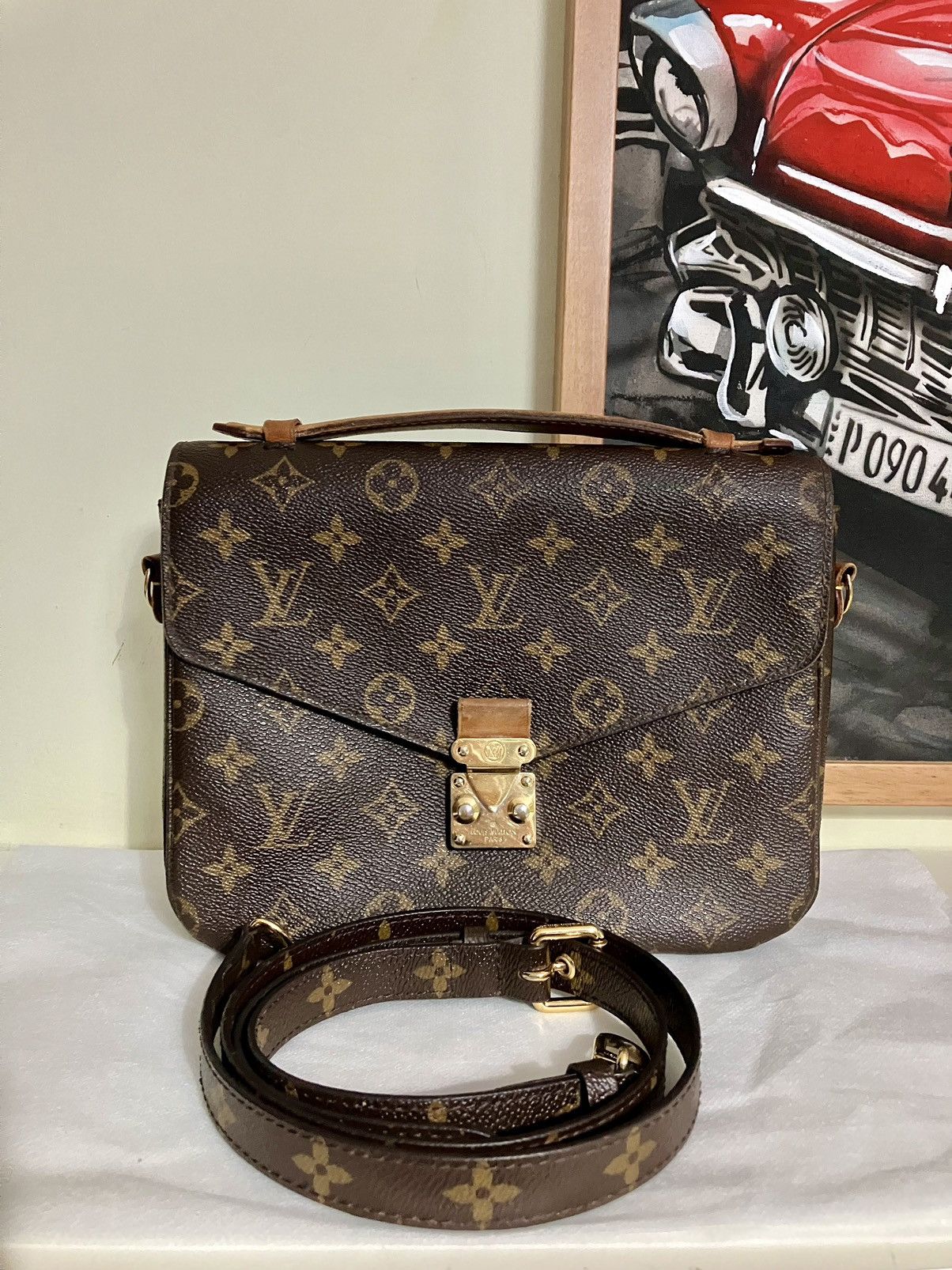 Louis Vuitton Louis Vuitton Pochette Metis Size ONE SIZE - 1 Thumbnail