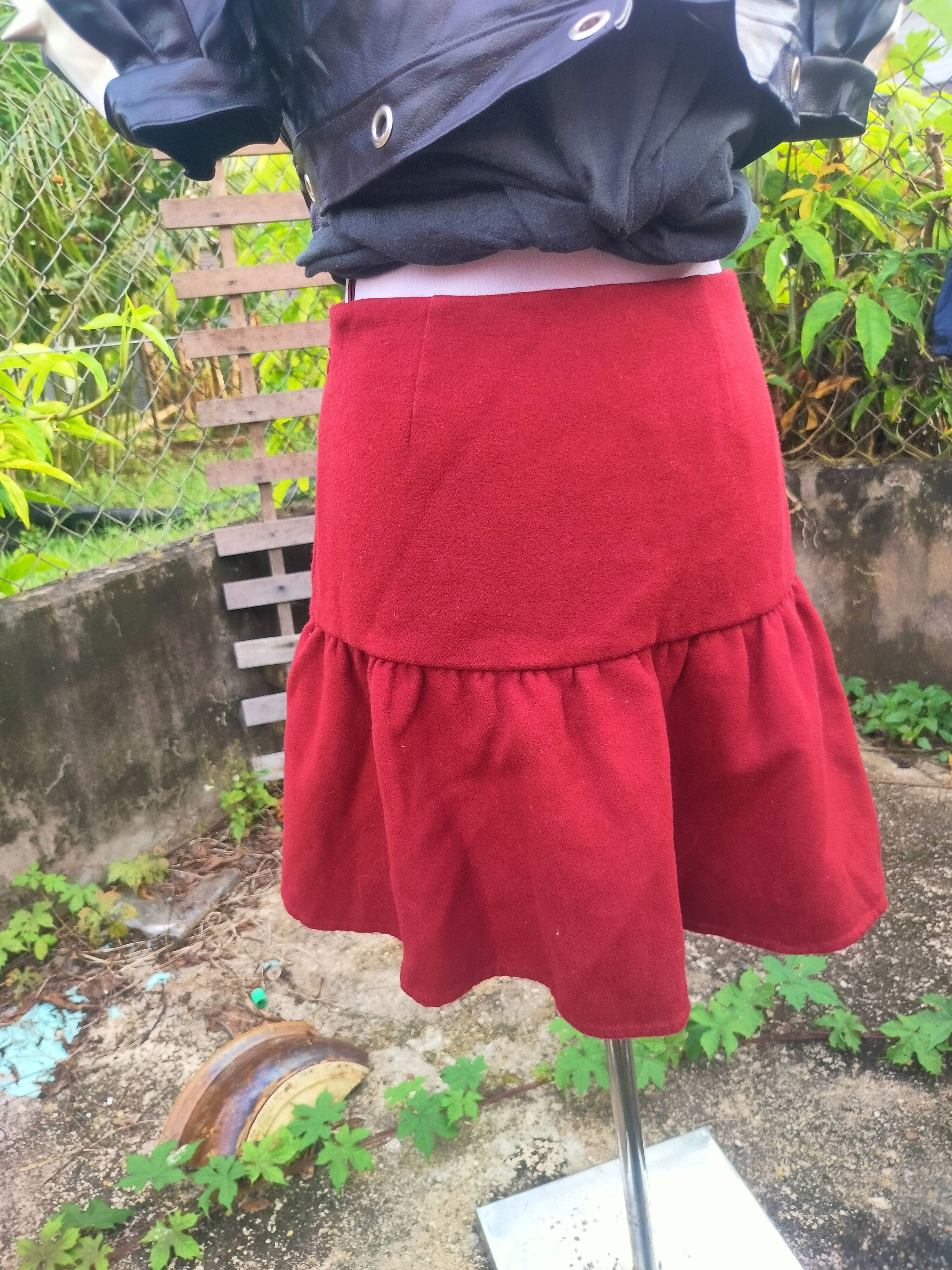Prada PRADA WOOL MIDI SKIRT Size 38" / US 16 / IT 52 - 11 Thumbnail