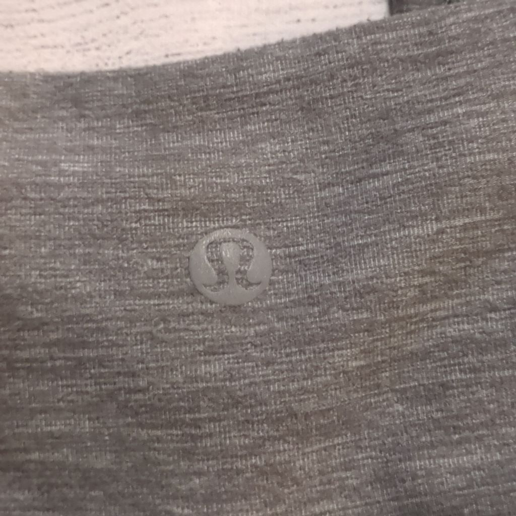Lululemon Lululemon gray cropped leggings size 4 Size 27" / US 4 / IT 40 - 3 Thumbnail