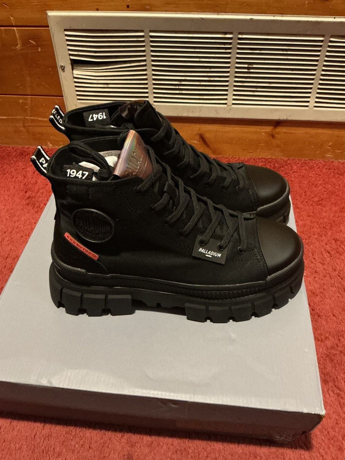 Palladium Black Revolt hi top boots Size US 10 / IT 40 - 1 Thumbnail