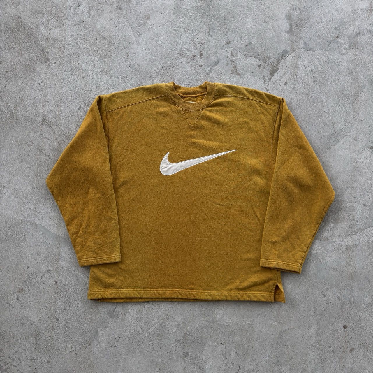 Nike Vintage 90s Nike Big Center Swoosh Crewneck Sweatshirt Size US XL / EU 56 / 4 - 1 Thumbnail