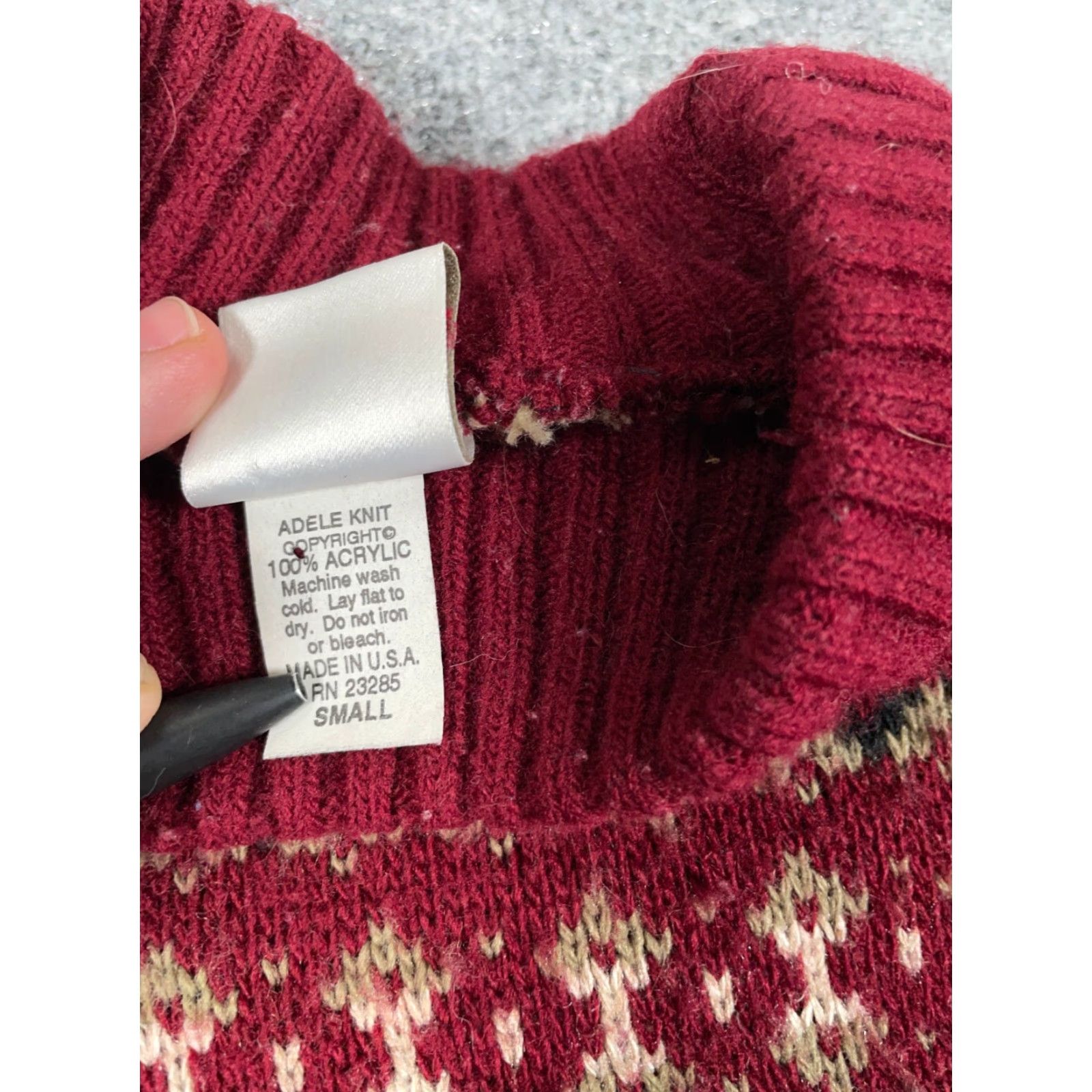 Vintage VINTAGE Women's Small Red Fair Isle Pattern Mock Neck Sweater Chunky Knit Pullover Fall Winter Geometric US Size S / US 4 / IT 40 - 4 Thumbnail
