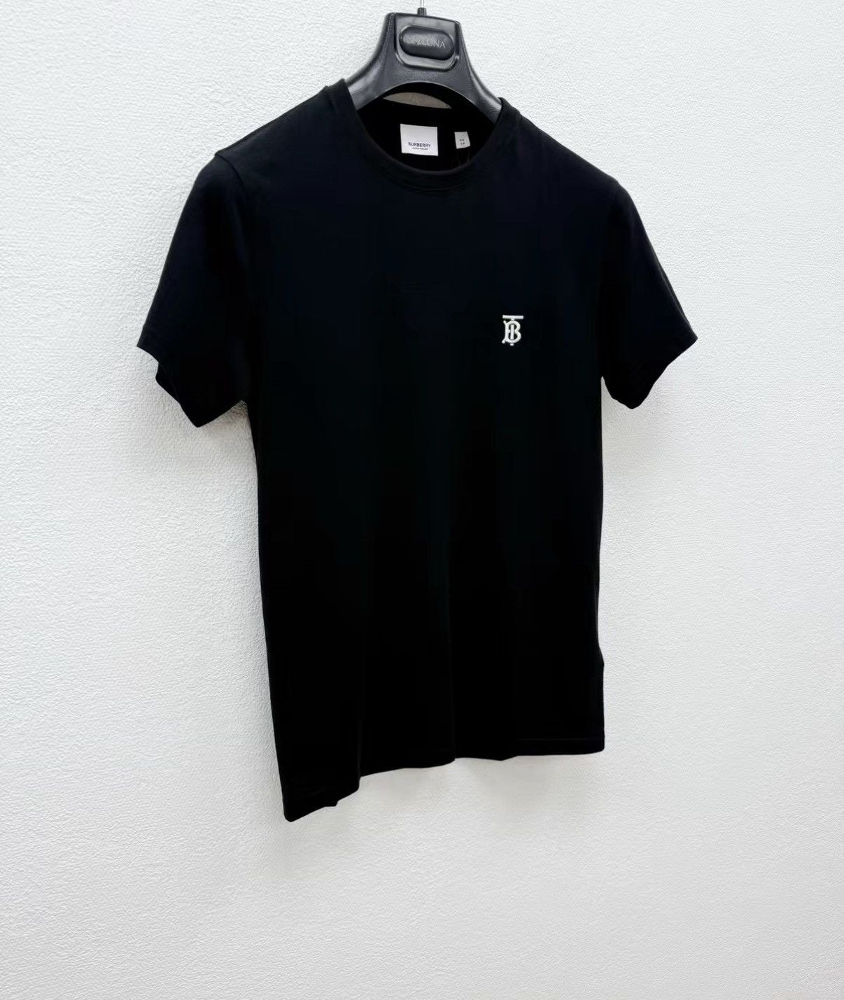 Burberry BURBERRY 100% Cotton Embroidered Short Sleeve T-shirt J30 Size US XS / EU 42 / 0 - 2 Thumbnail