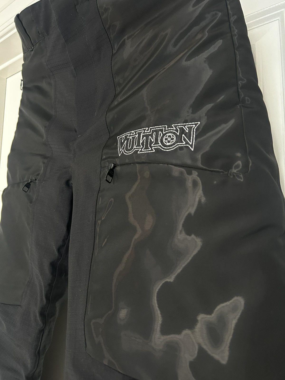 Louis Vuitton Louis Vuitton snow pants black microdown Size US 29 - 1 Thumbnail