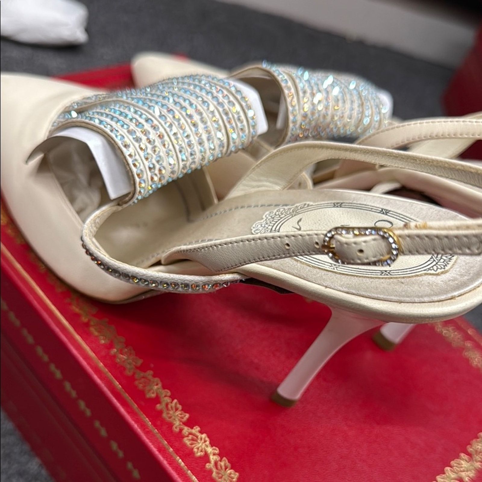 Rene Caovilla NWT Rene Caovilla Cream Slingback Heels Size 37 US 7 Size US 7 / IT 37 - 8 Thumbnail