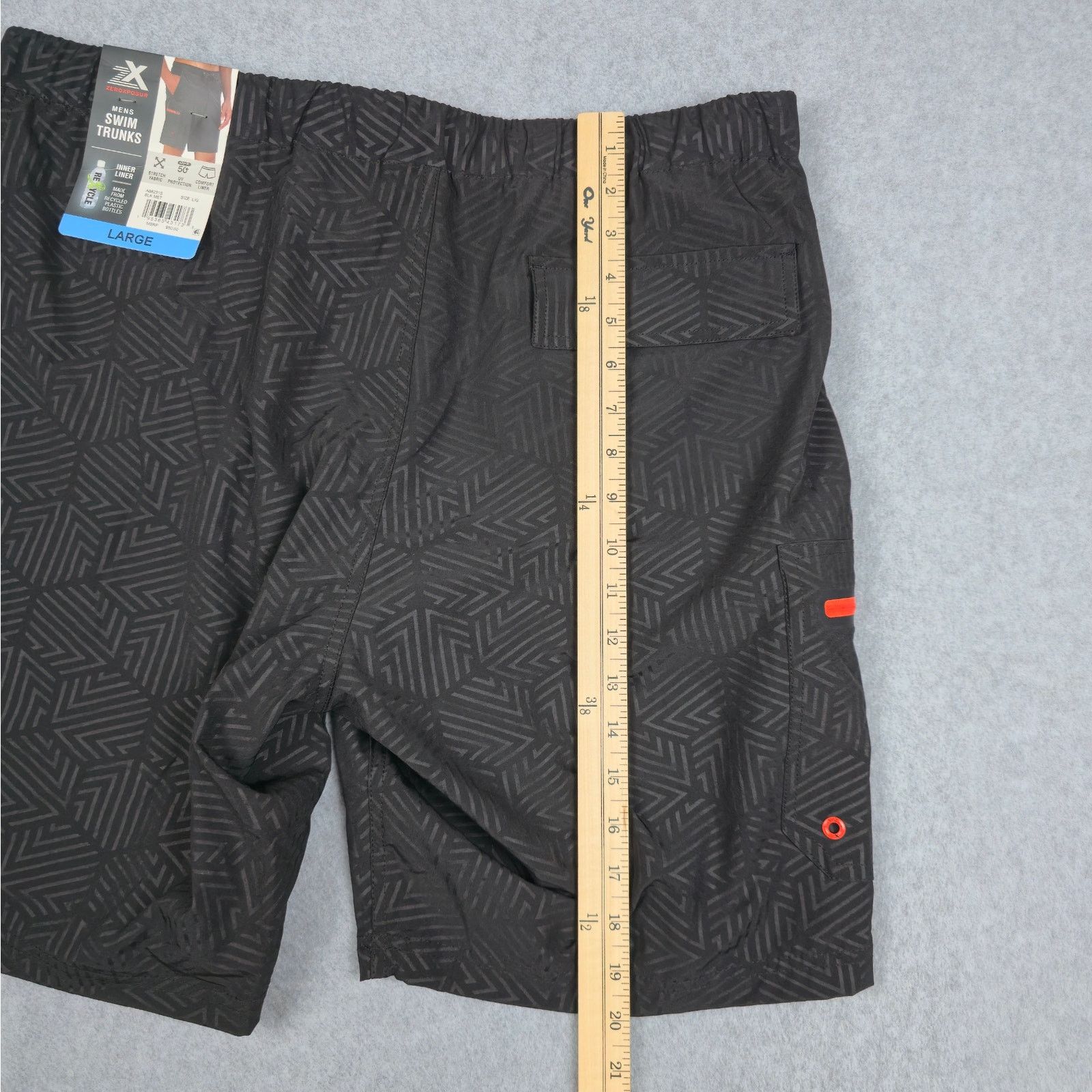ZeroXposur NWT ZeroXposur Mens Large UV Black Lined Swim Trunks Size US 37 - 16 Thumbnail