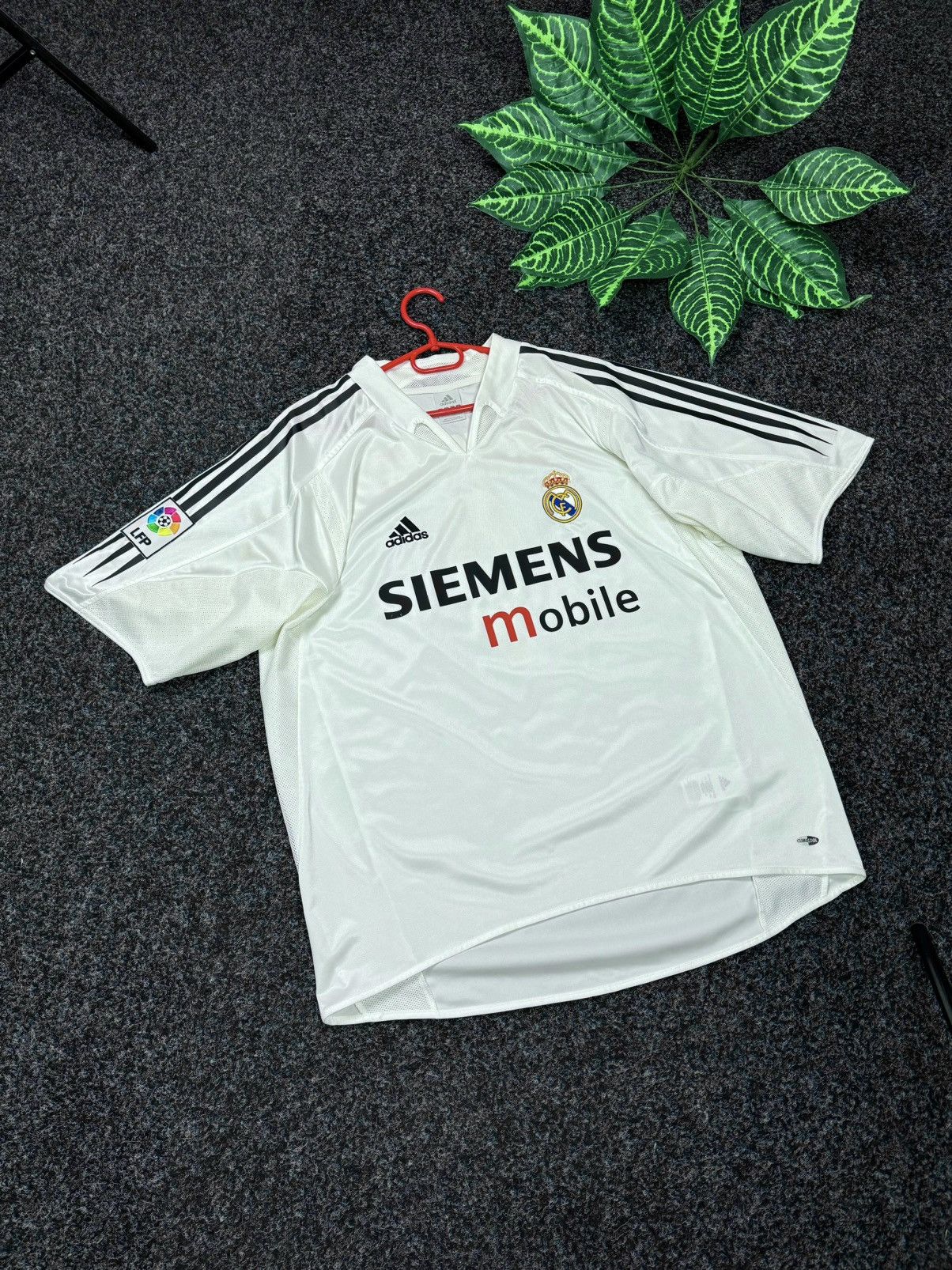ADIDAS REAL MADRID SOCCER JERSEY VINTAGE 2004 #9 PICKFORD