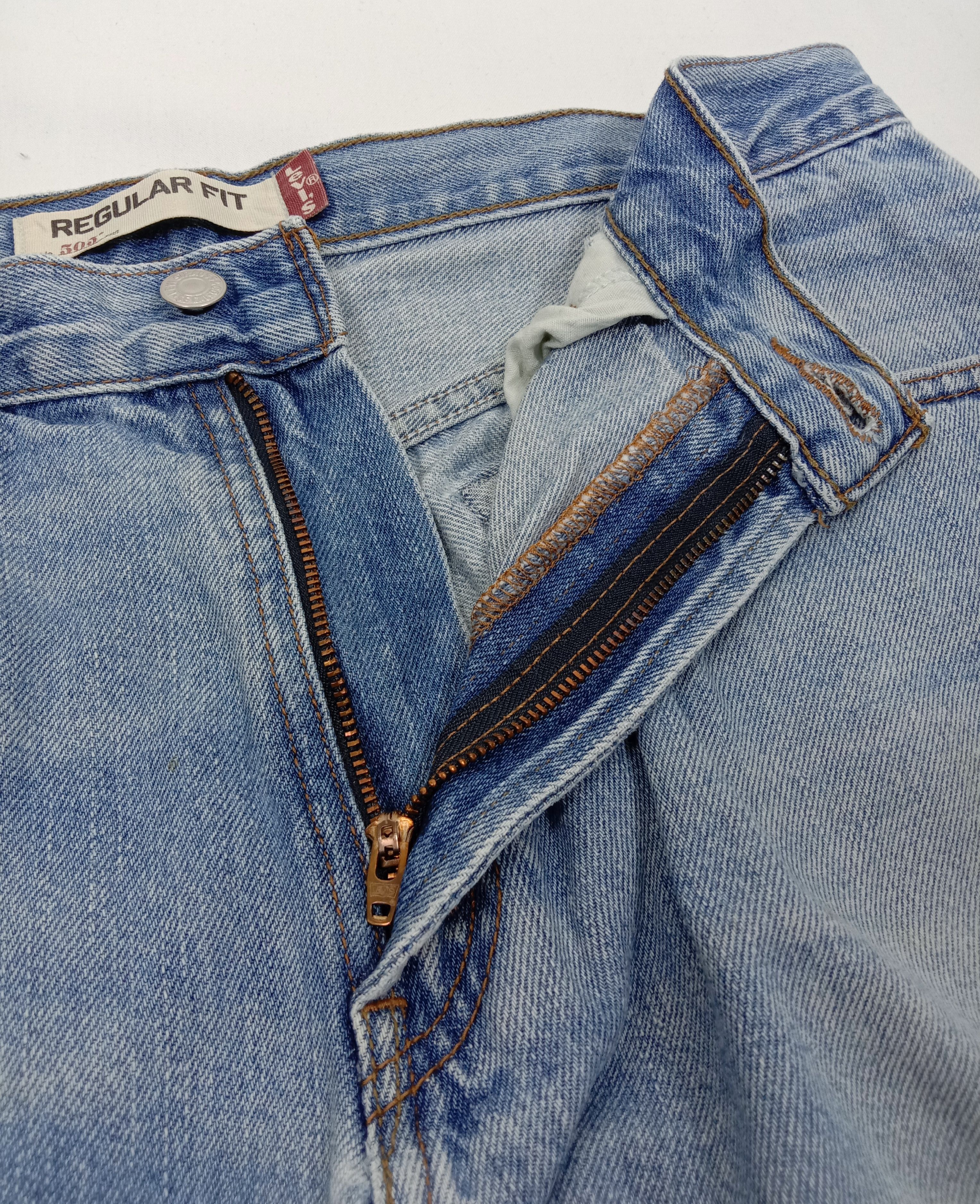 Levi's Vintage Levi's 505 Jeans Faded Blue Distressed Denim Size US 33 - 9 Thumbnail