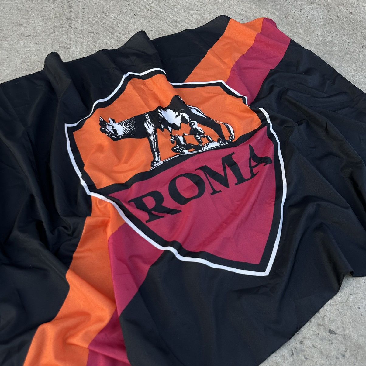 Sports Specialties Vintage Soccer Flag Roma Sport-wear Hype Y2K 00s USA Size ONE SIZE - 1 Thumbnail