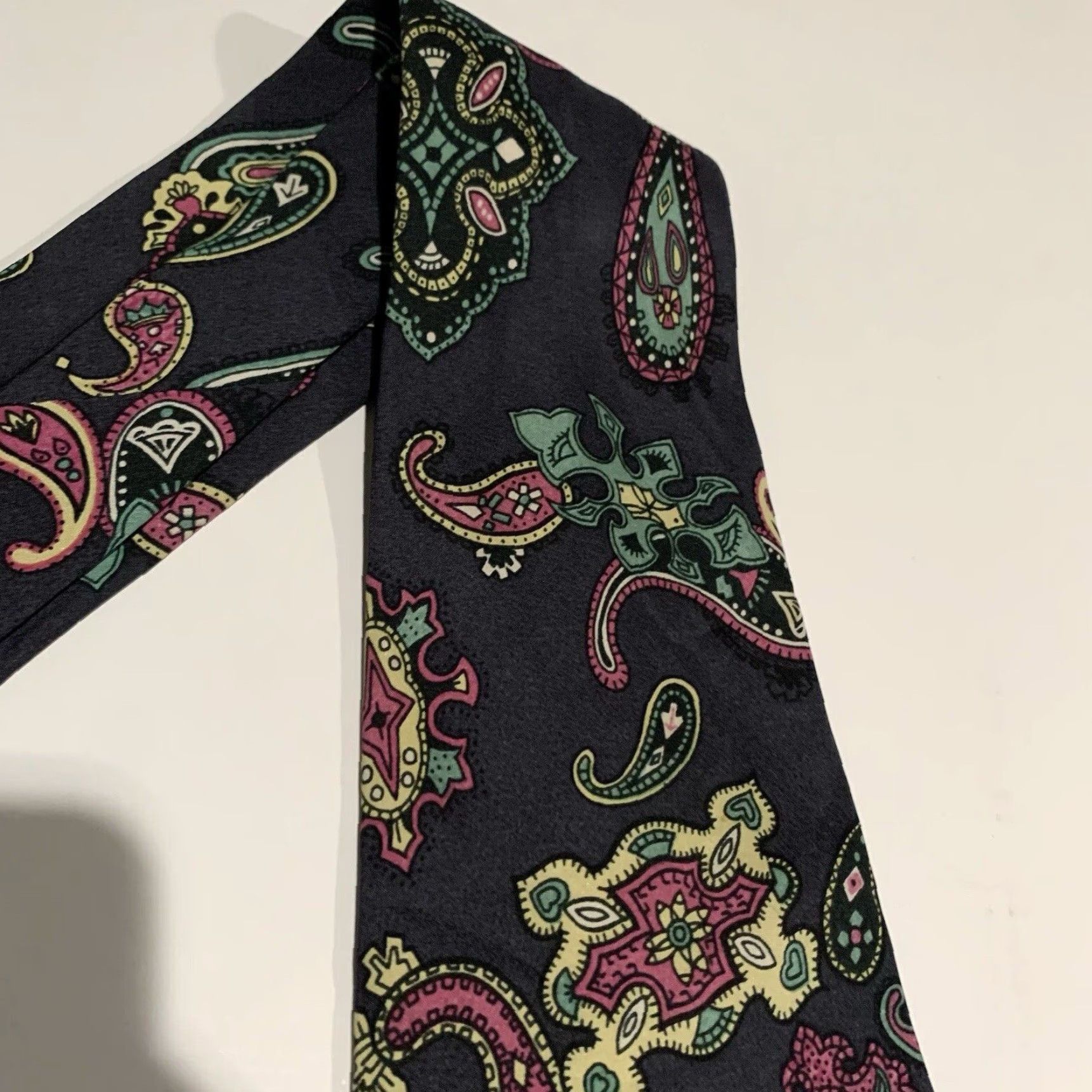 Vintage Vintage Men’s Silk Tie Anne Pinkerton Black Cream Pastel Paisley Geometric Retro 1980s Size ONE SIZE - 4 Thumbnail