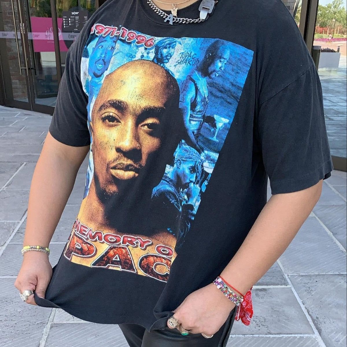 Rap Tees Vintage 90s 2pac Memorial Rap Tee Size US XL / EU 56 / 4 - 4 Thumbnail