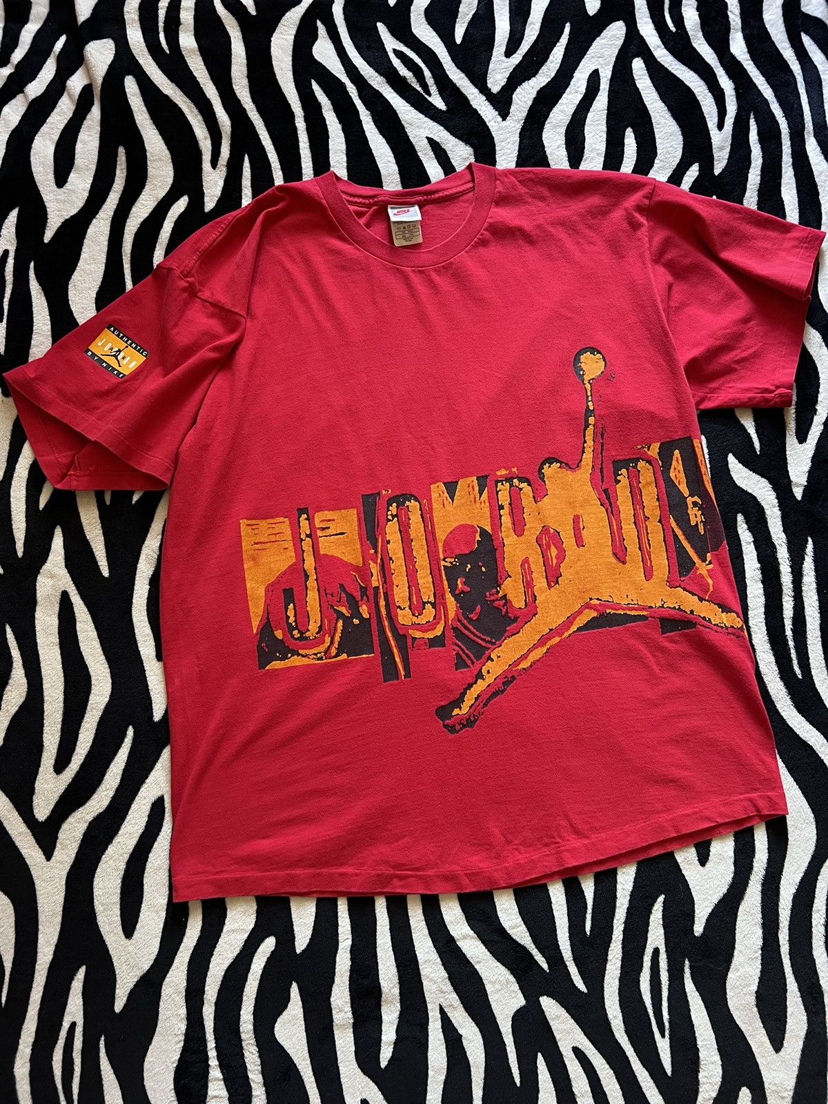 Jordan Brand × Nike × Vintage Nike Jordan t-shirt vintage 90’s big logo made in USA Size US XXL / EU 58 / 5 - 2 Thumbnail