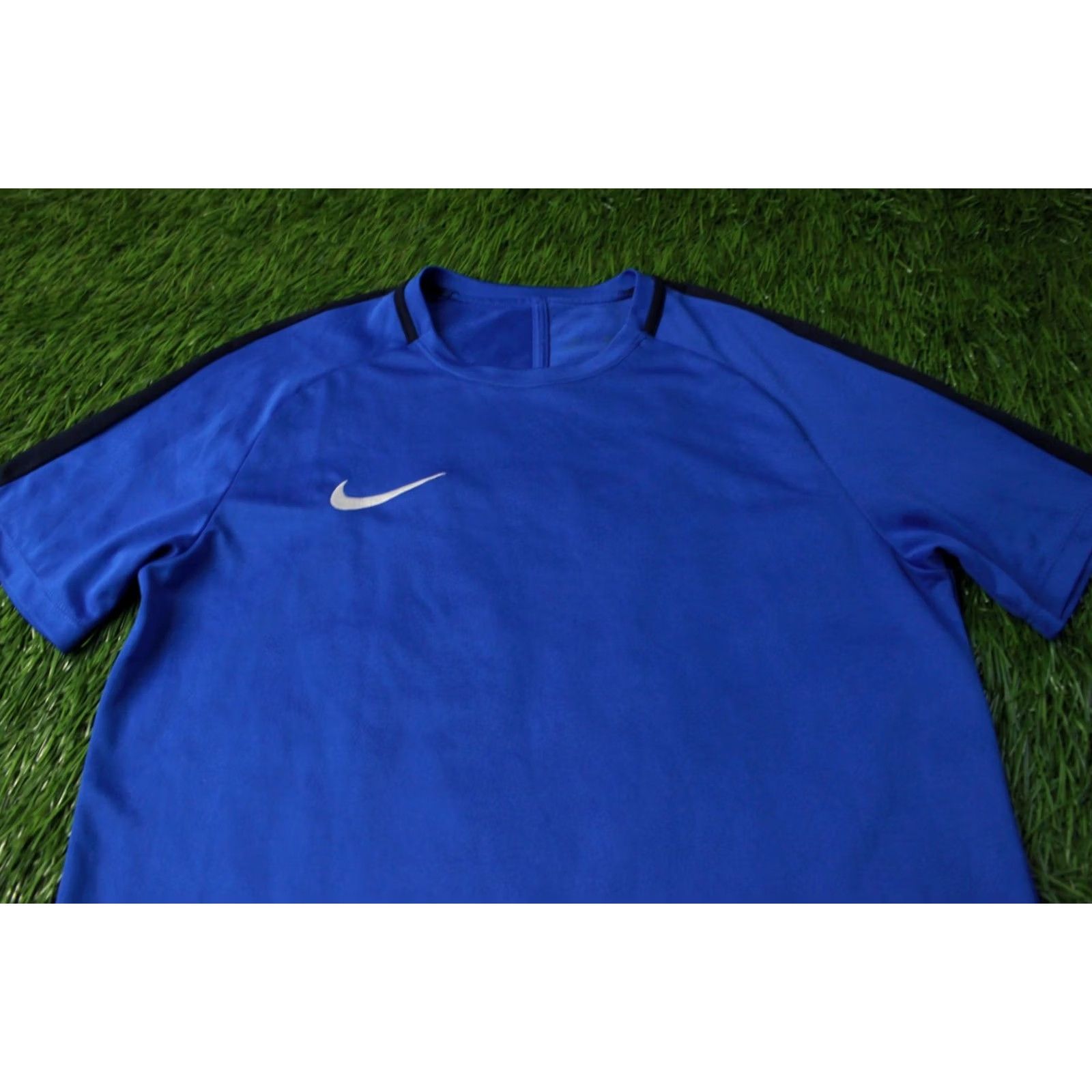 Nike Nike Dry Academy DRI-FIT Football Soccer Shirt Jersey Men M 2018 Size US XL / EU 56 / 4 - 2 Thumbnail