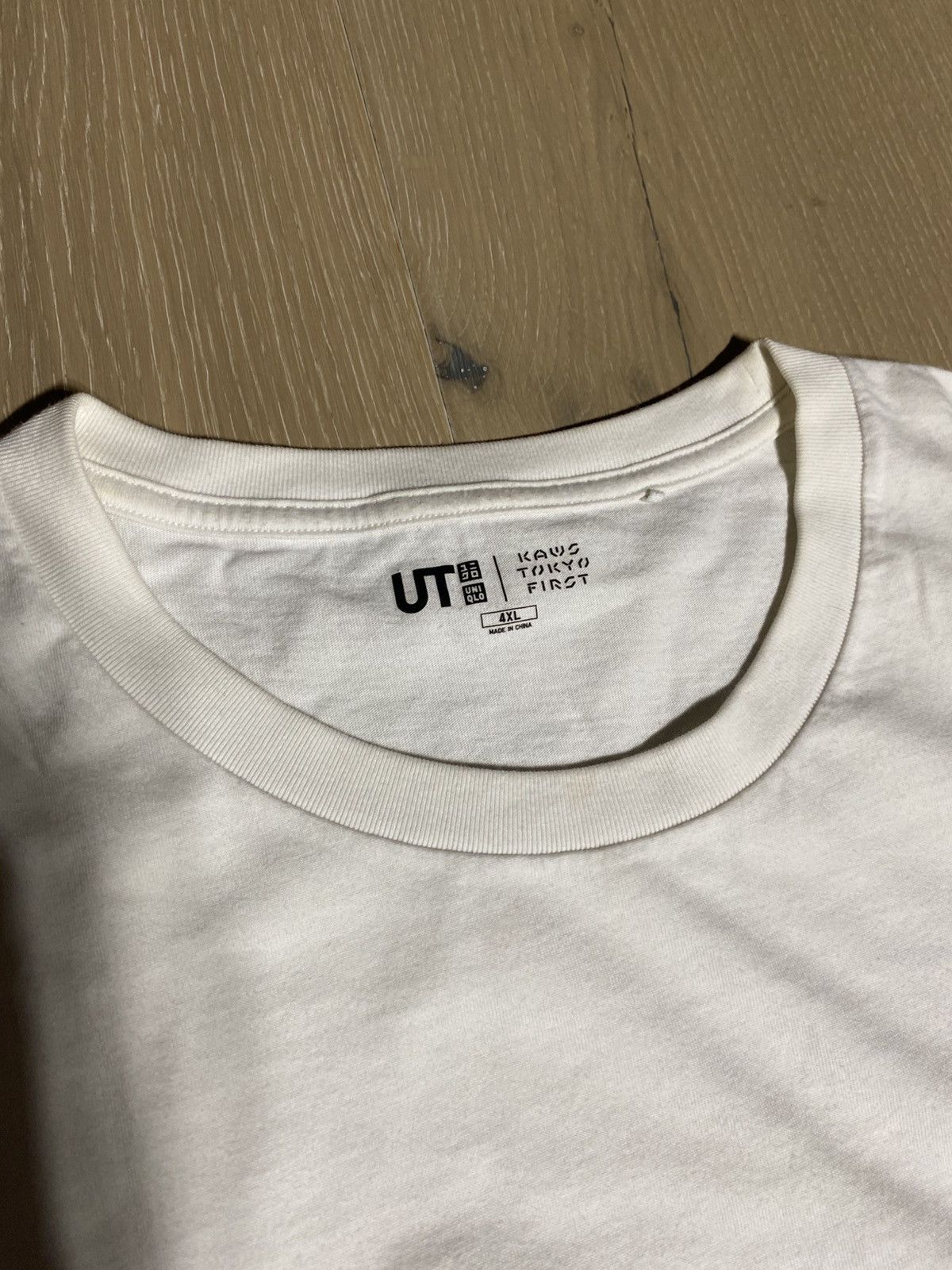 Kaws × Uniqlo Kaws Tokyo First Uniqlo Shirt Size US XXL / EU 58 / 5 - 6 Thumbnail