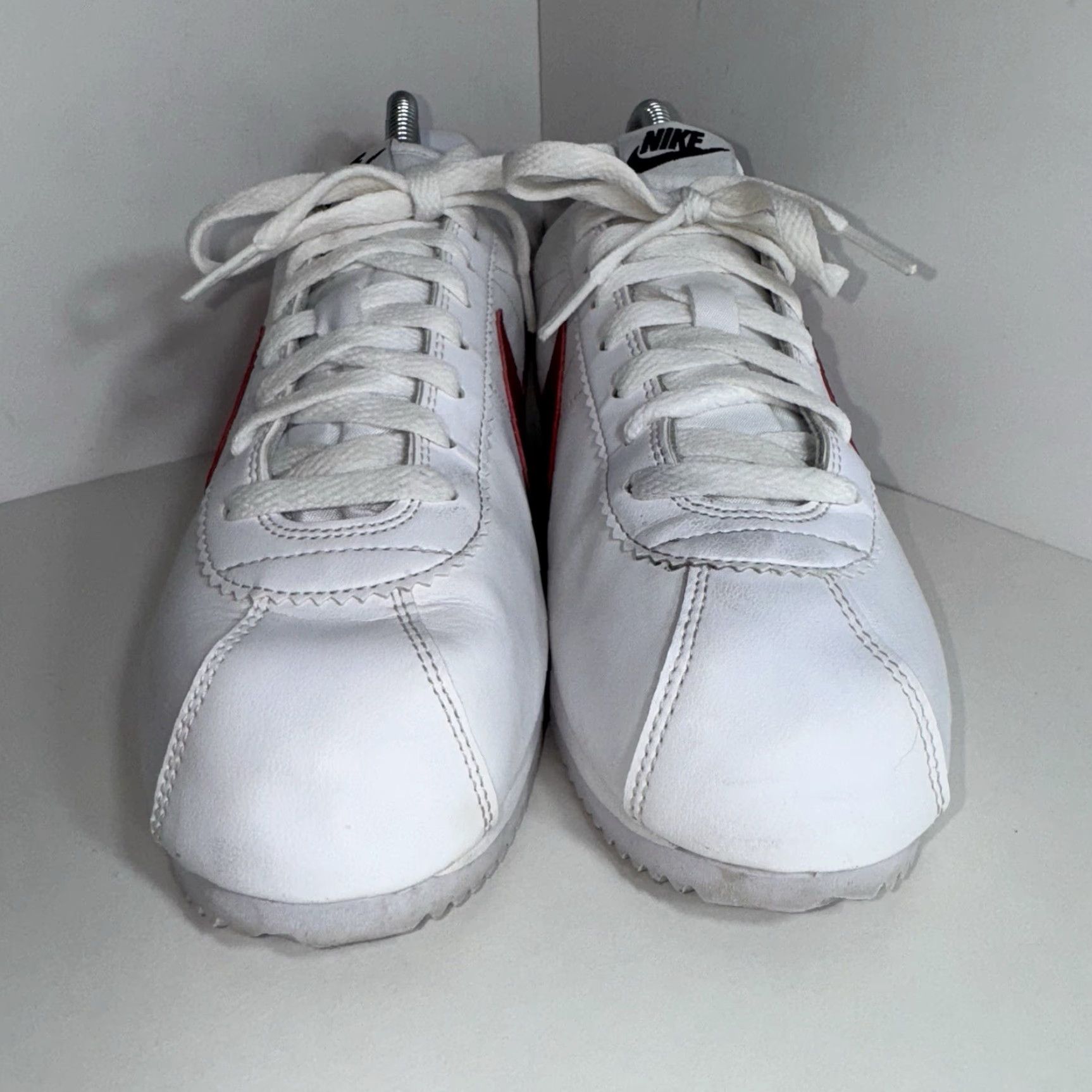 Nike Nike Cortez Sneaker Women 10 White Red Leather Classic Forrest Gump 807471-103 Nike Cortez Shoes Size US 7.5 / IT 37.5 - 4 Thumbnail