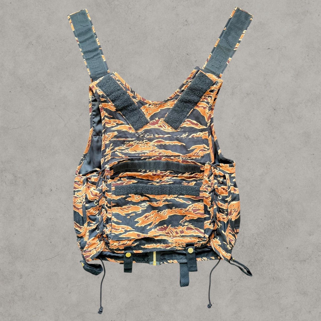 MCM MCM x Phenomenon Orange Black Tactical Camo Vest Sz L Size US L / EU 52-54 / 3 - 10 Thumbnail
