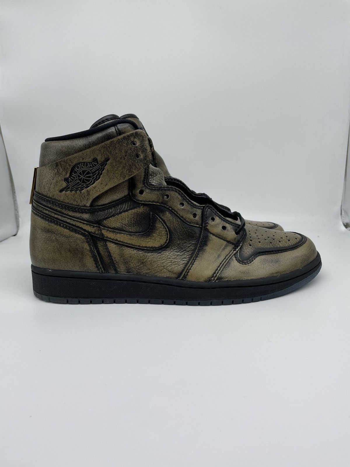 Nike Air Jordan Retro 1 OG High Wings Size US 11 / EU 44 - 6 Thumbnail