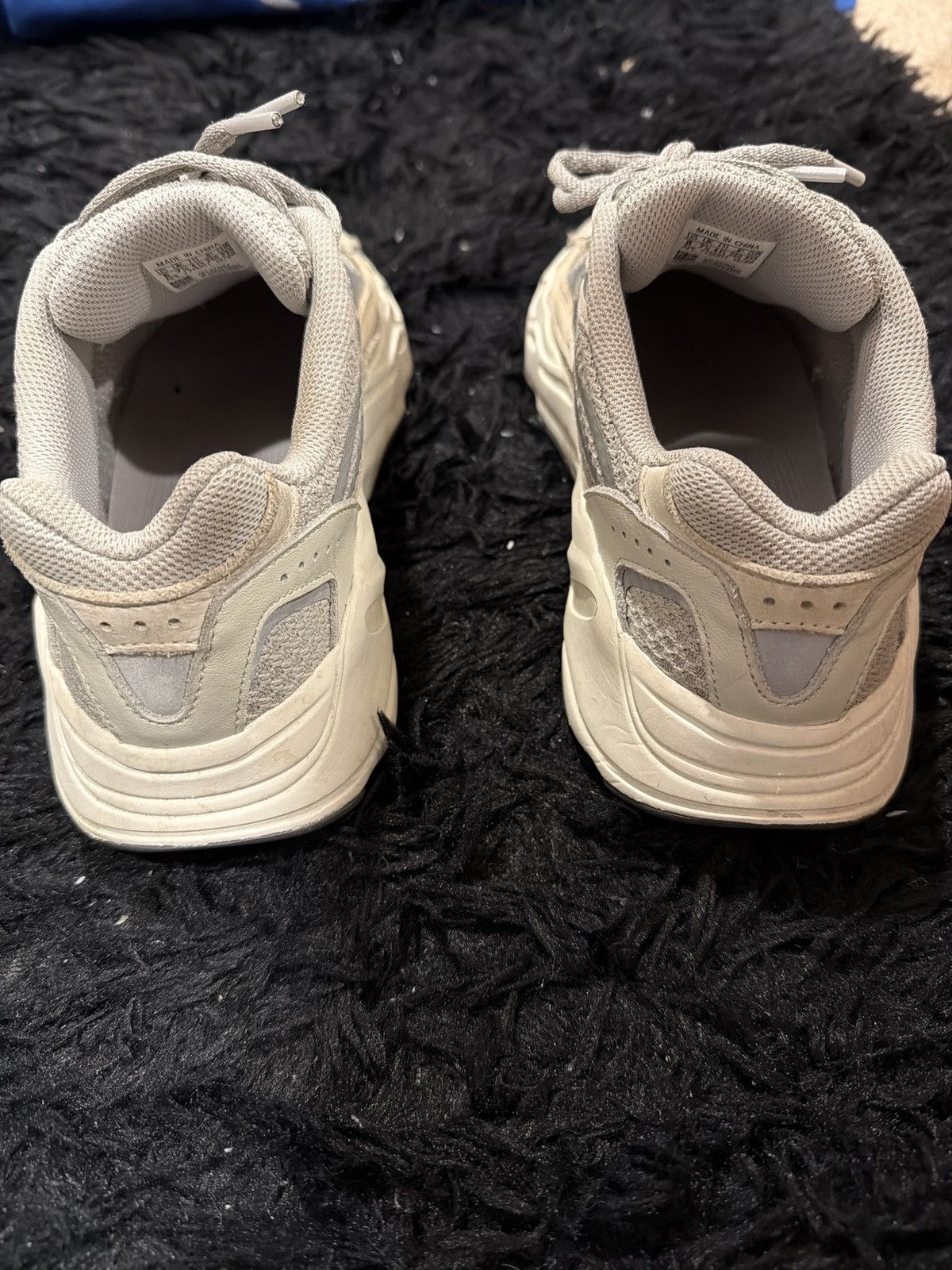 Yeezy Adidas Yeezy Boost 700 V2 Static Size US 8 / EU 41 - 4 Thumbnail