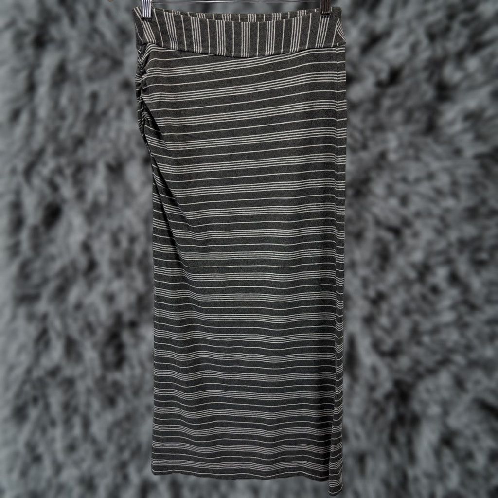 Athleta Athleta Serafina Maxi Skirt Women’s Sz Medium Charcoal Striped Ruched Slit Hip Long Beach Comfort Casual Errands Size 32" / US 10 / IT 46 - 1 Thumbnail