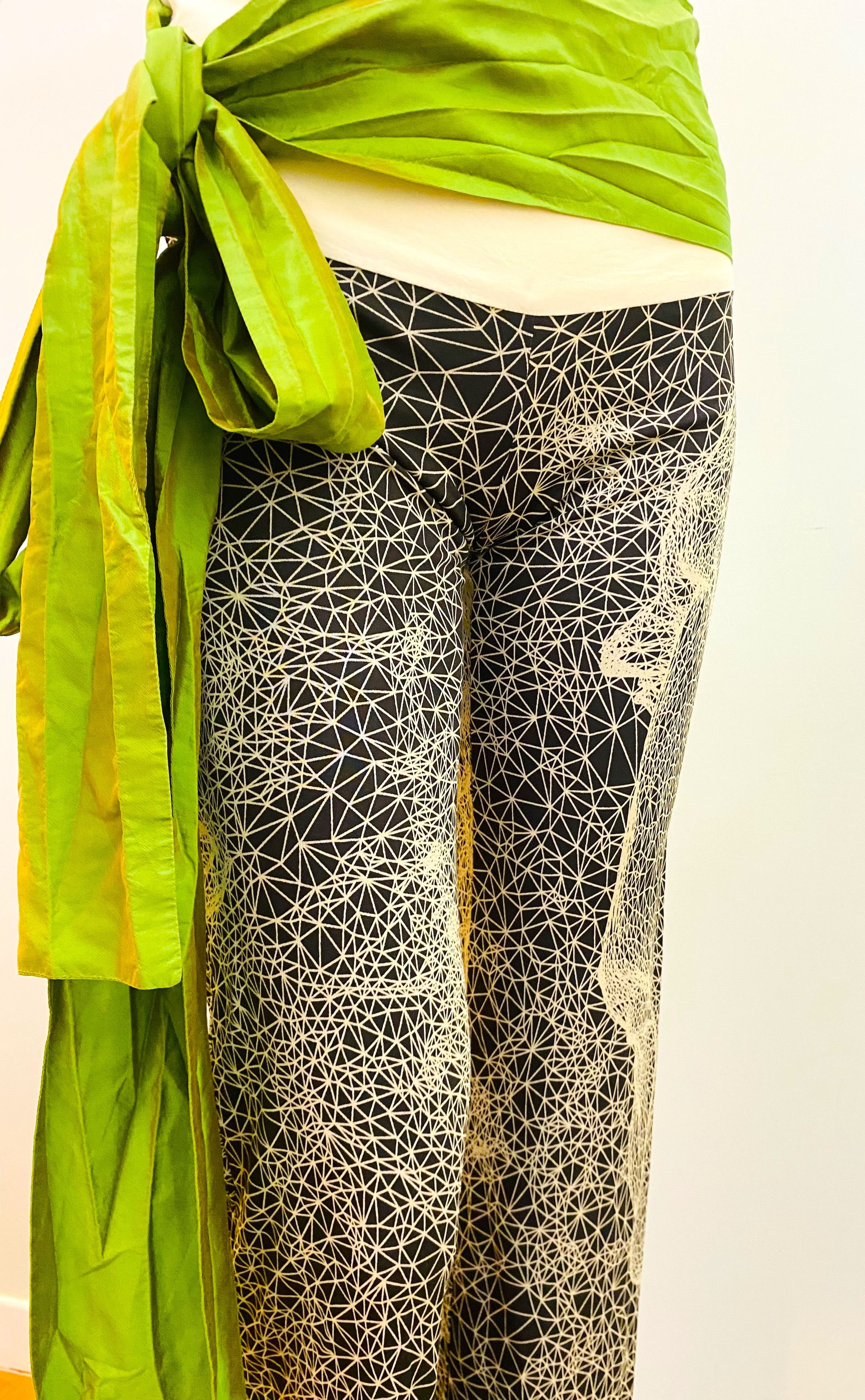 Jean Paul Gaultier Jean Paul Gaultier Geometric Face Optical Illusion Pants Size 25" / US 0 / IT 36 - 9 Thumbnail