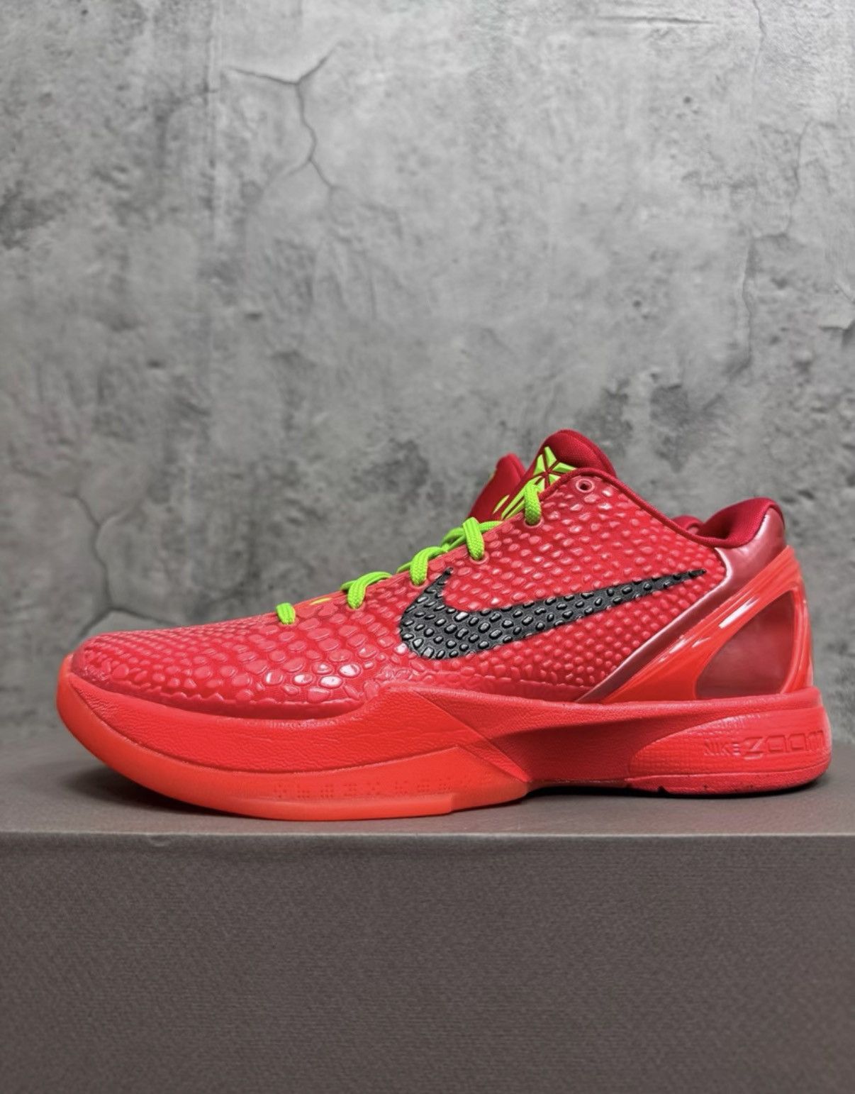 Nike Nike Kobe 6 Reverse Green Hornet FV4921-600, Red & Green K37 Size US 8 / EU 41 - 4 Thumbnail